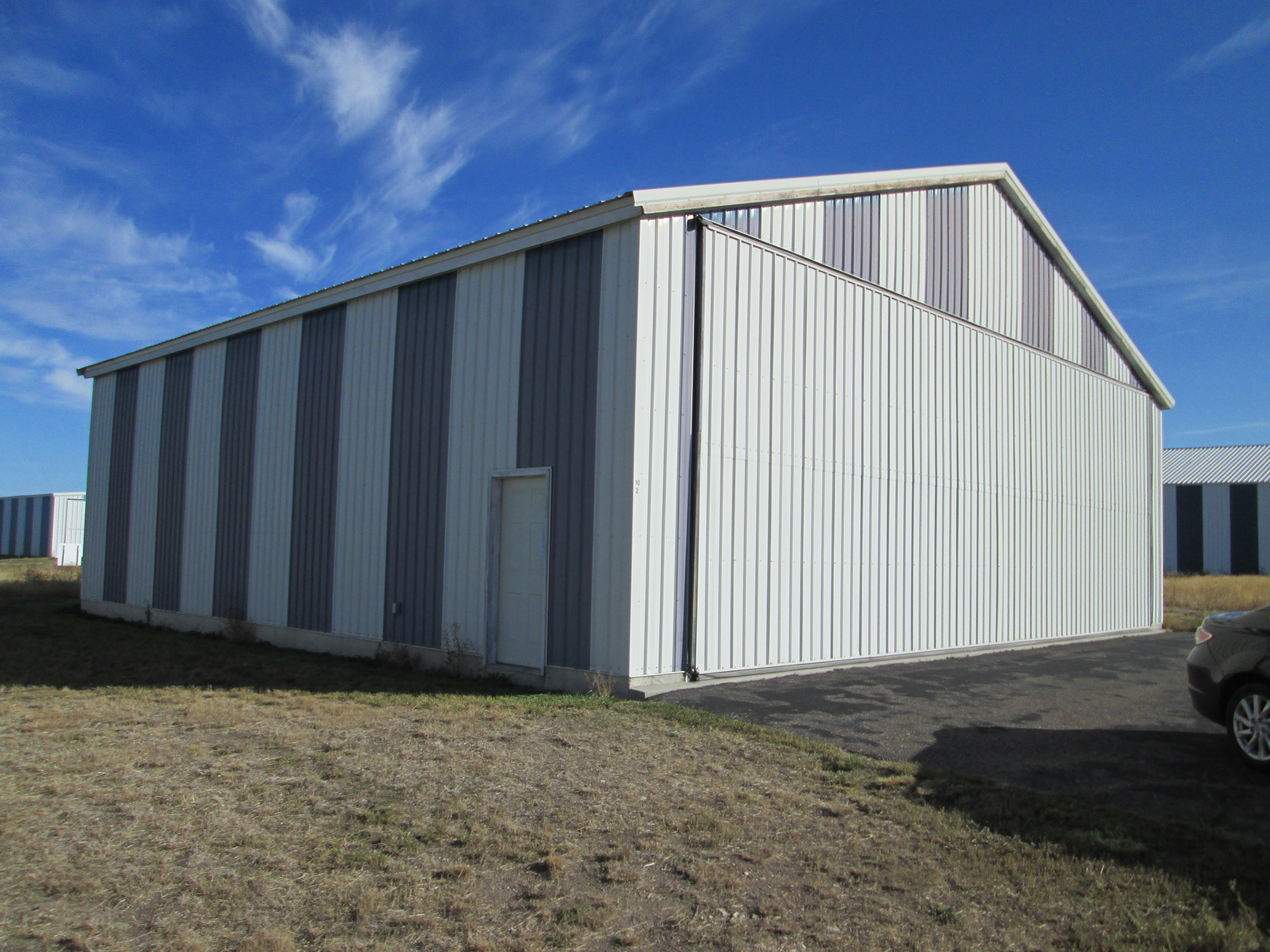 Hangar 50x50' @ 32S