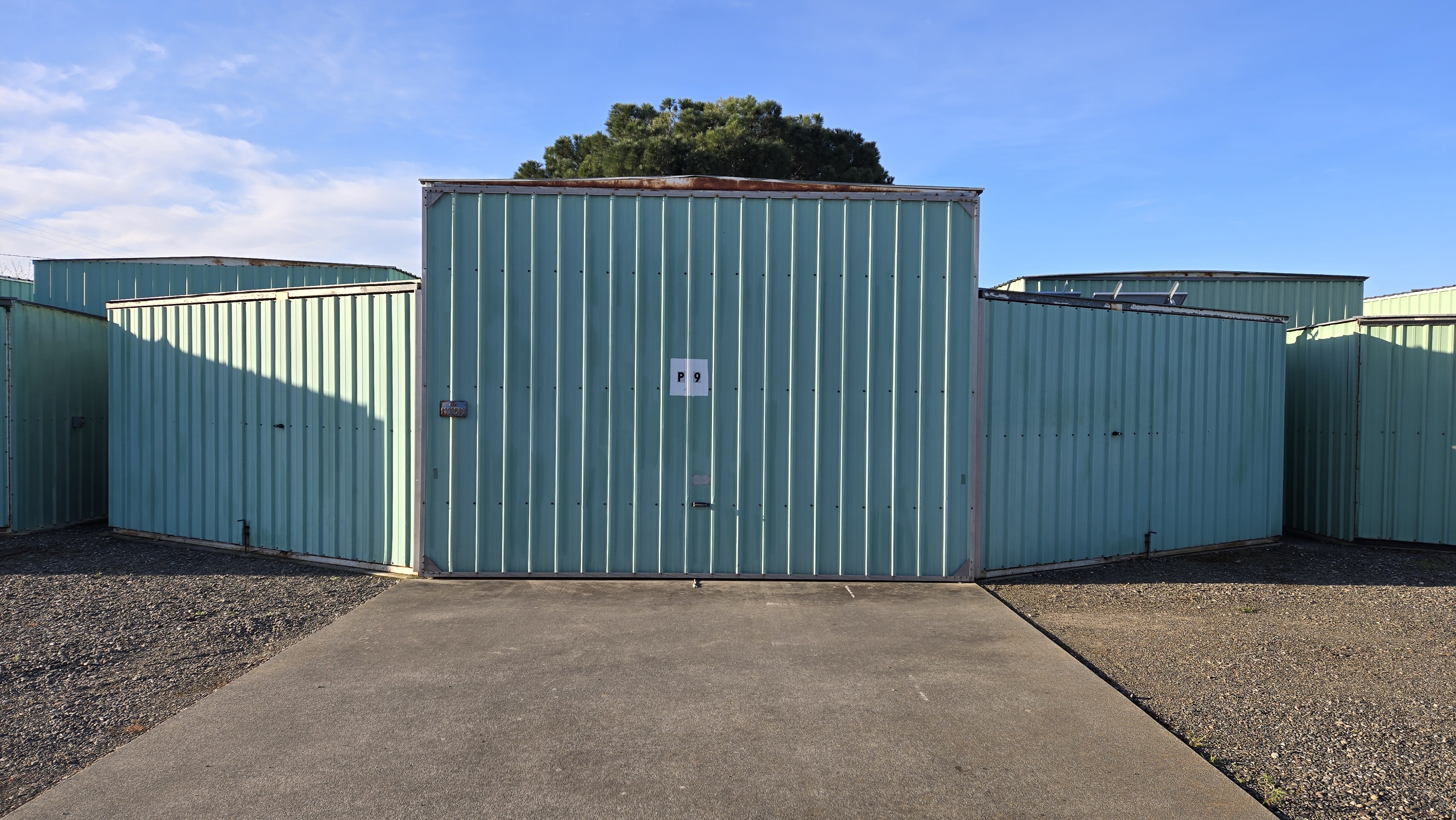 T hangar for rent