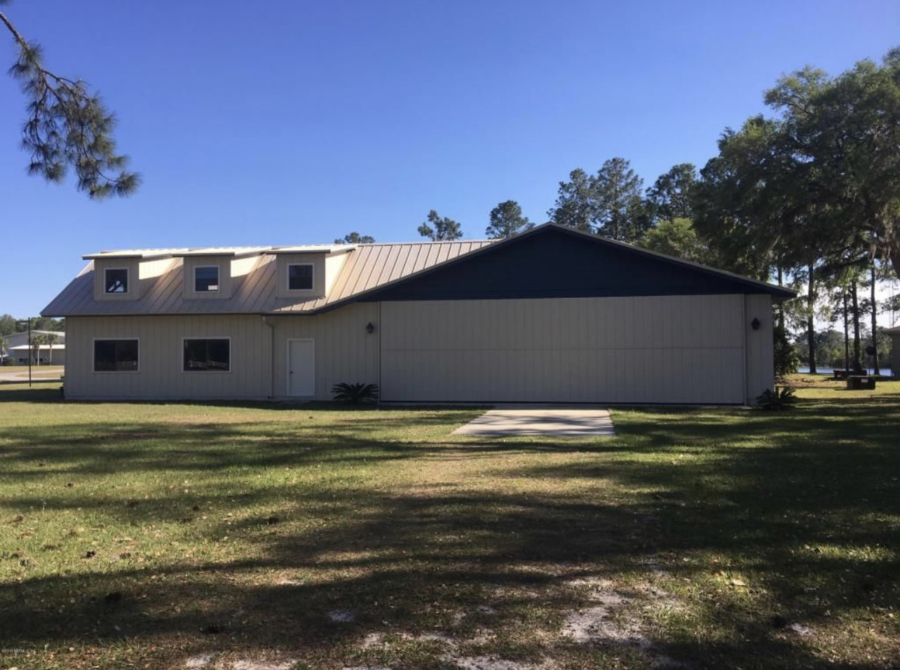 Hangar/apartment/garage