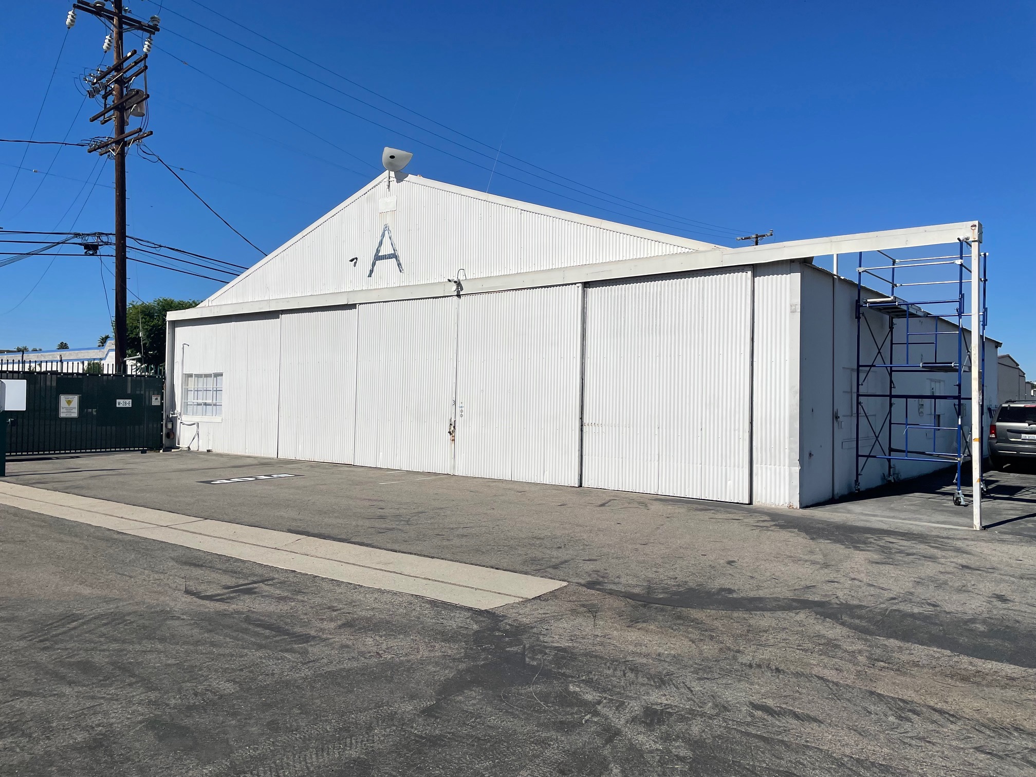 Large Hangar for Lease @ VNY