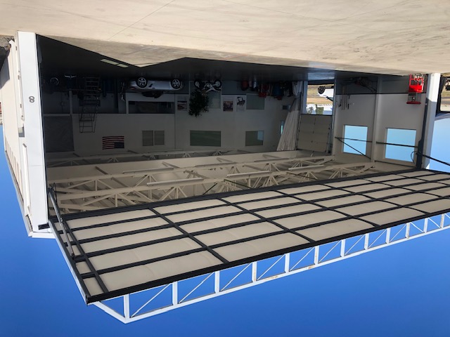 Aurora OR - Runway Frontage Hangar Available Dec 1. 2022