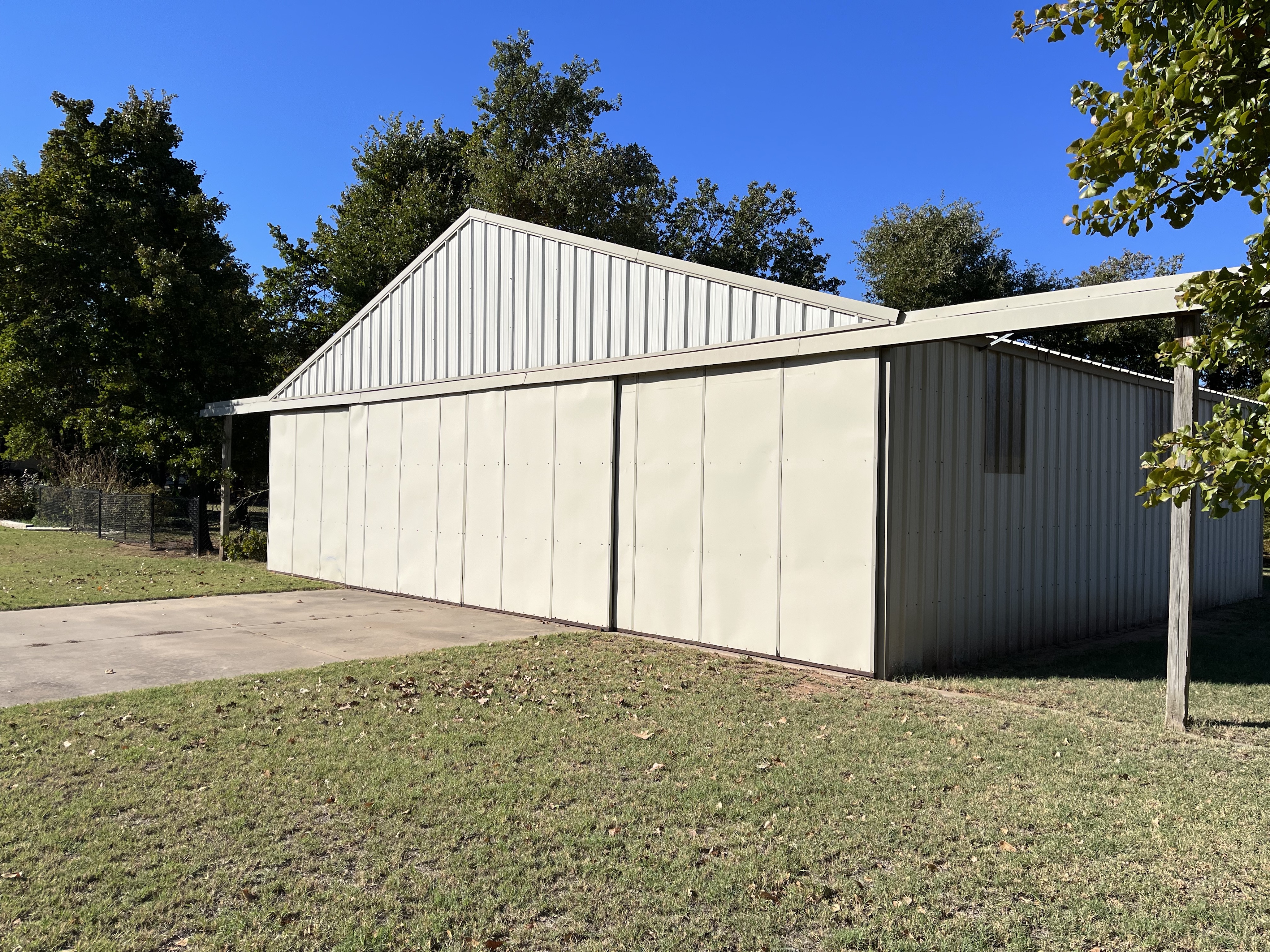 Hanger on private strip with 2177 sq foot home