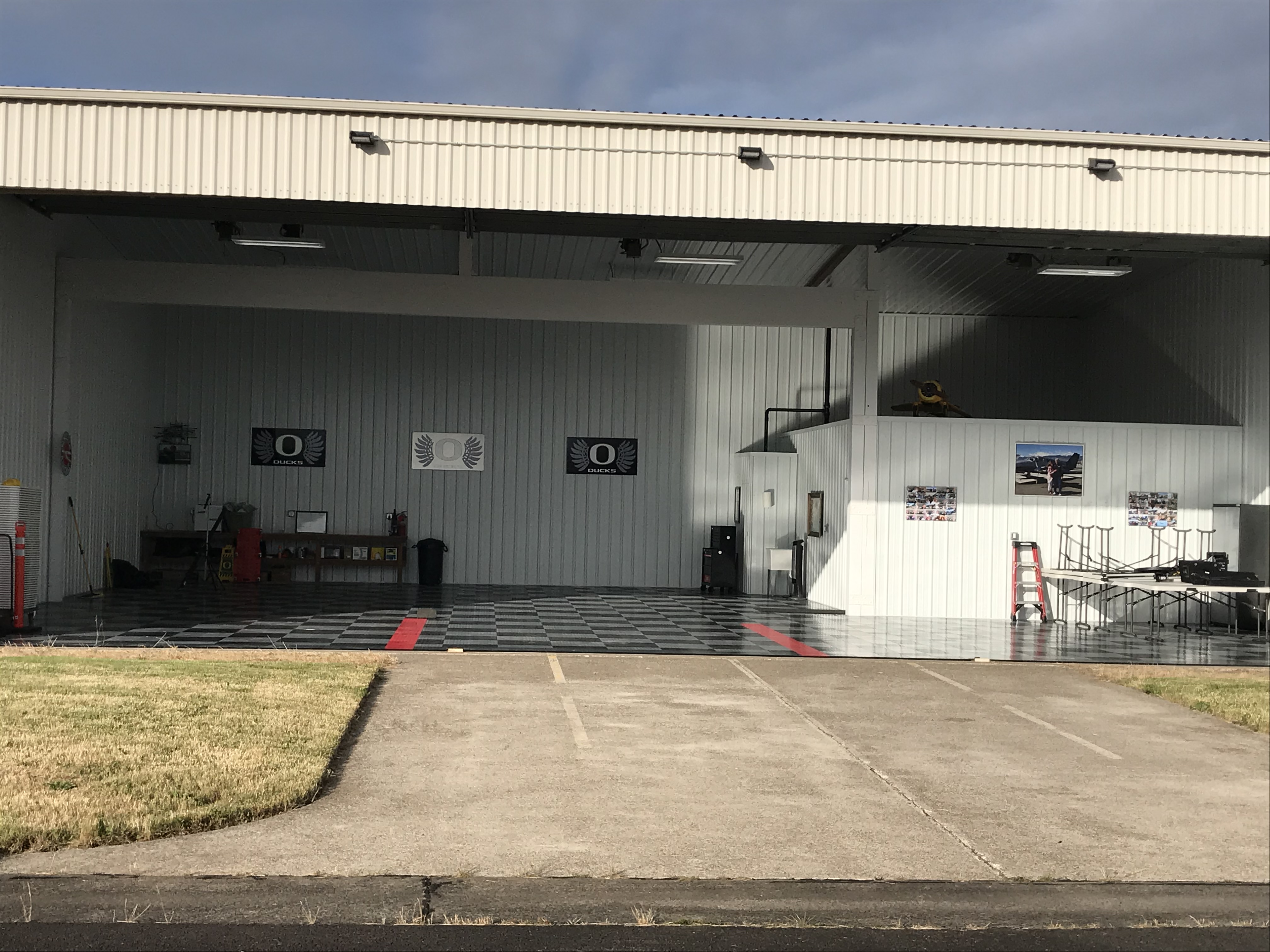 EUG Hangar for rent