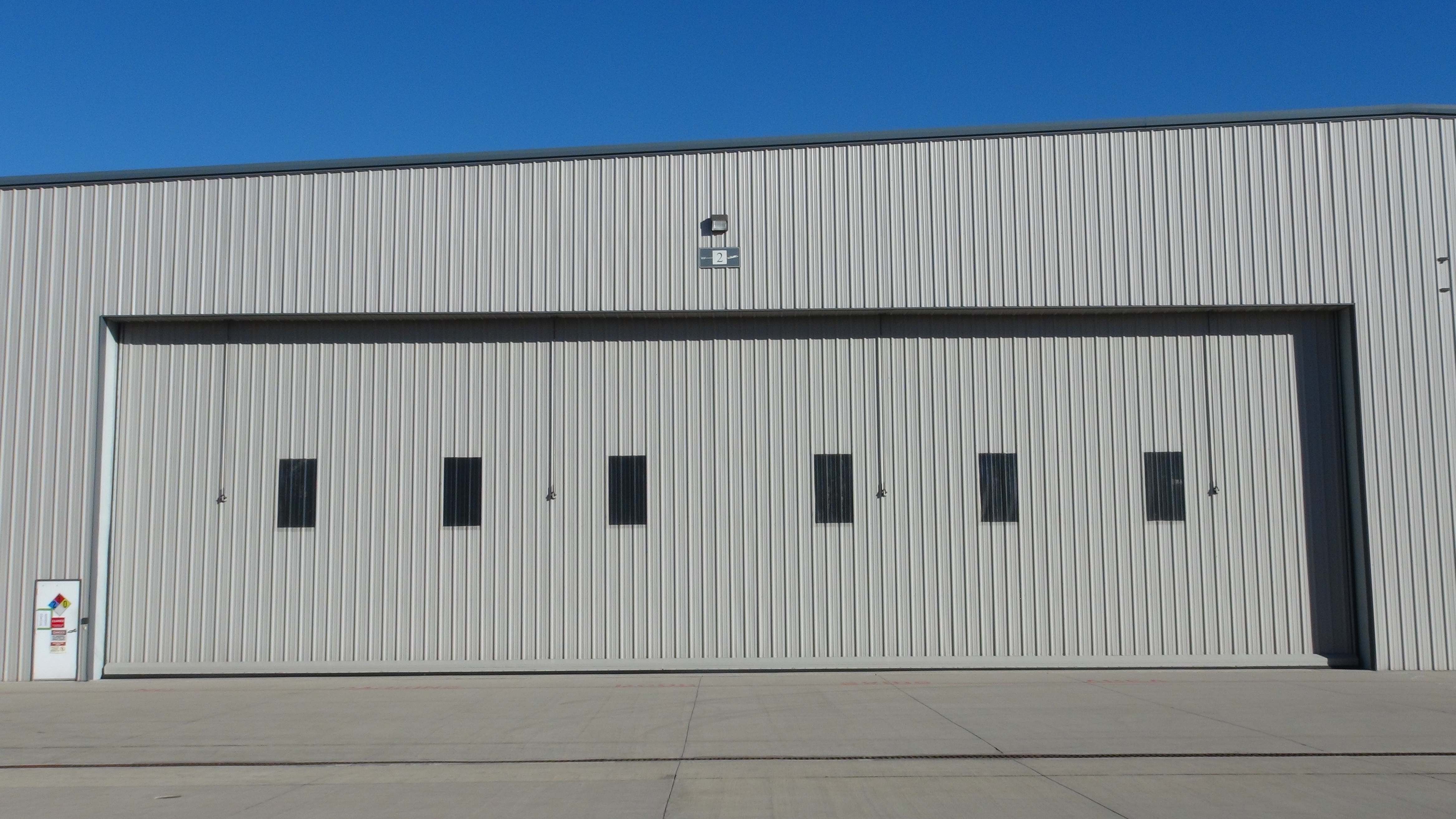 Hangar 63-2
