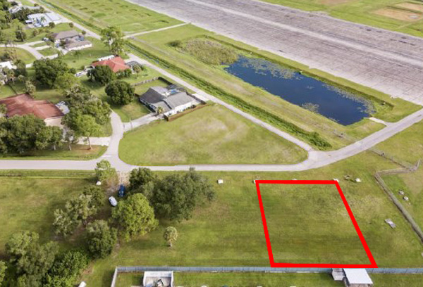 Fort Myers/Naples Hanger Lot For Sale