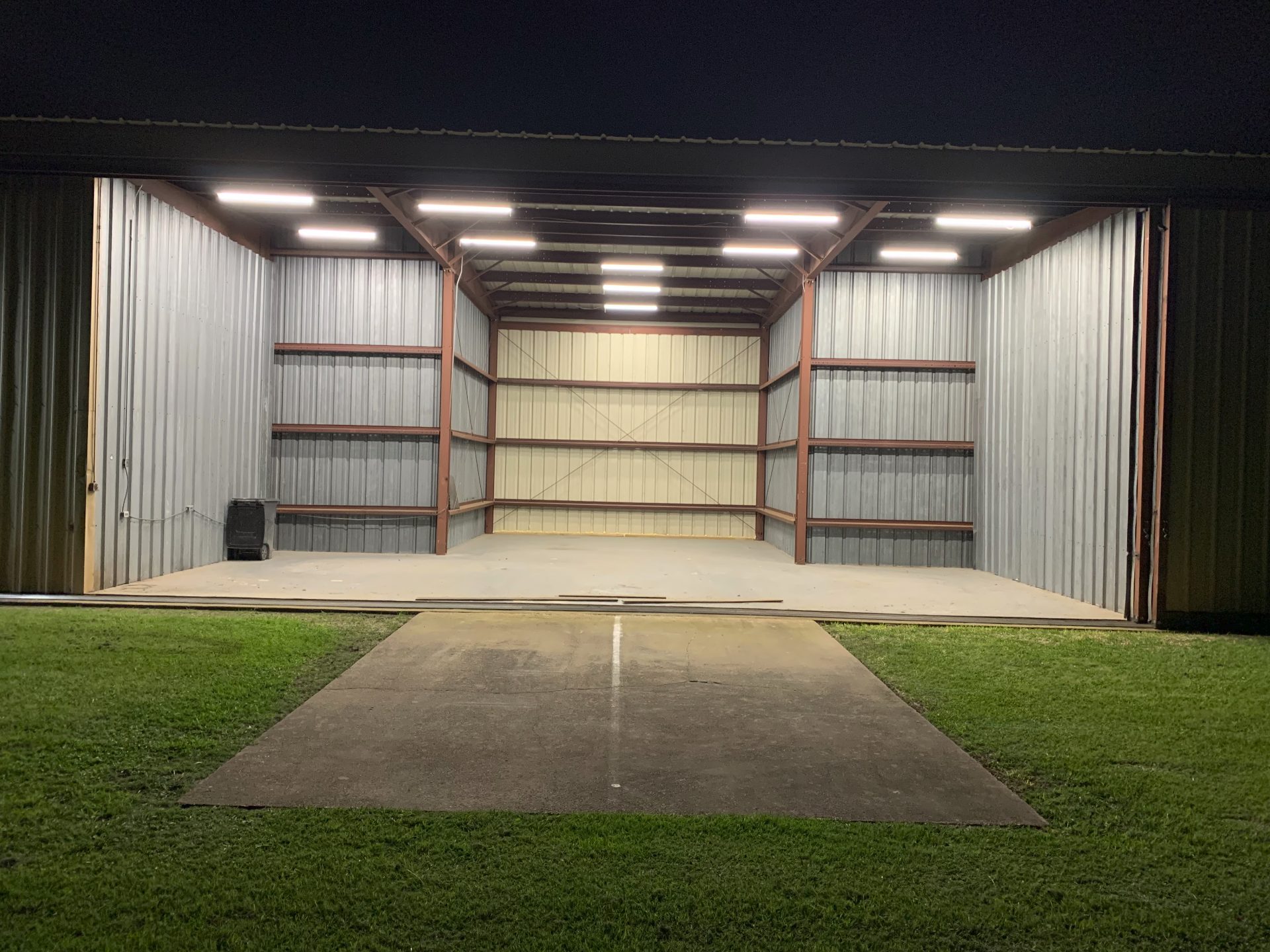 T-Hangar in Cypress Texas