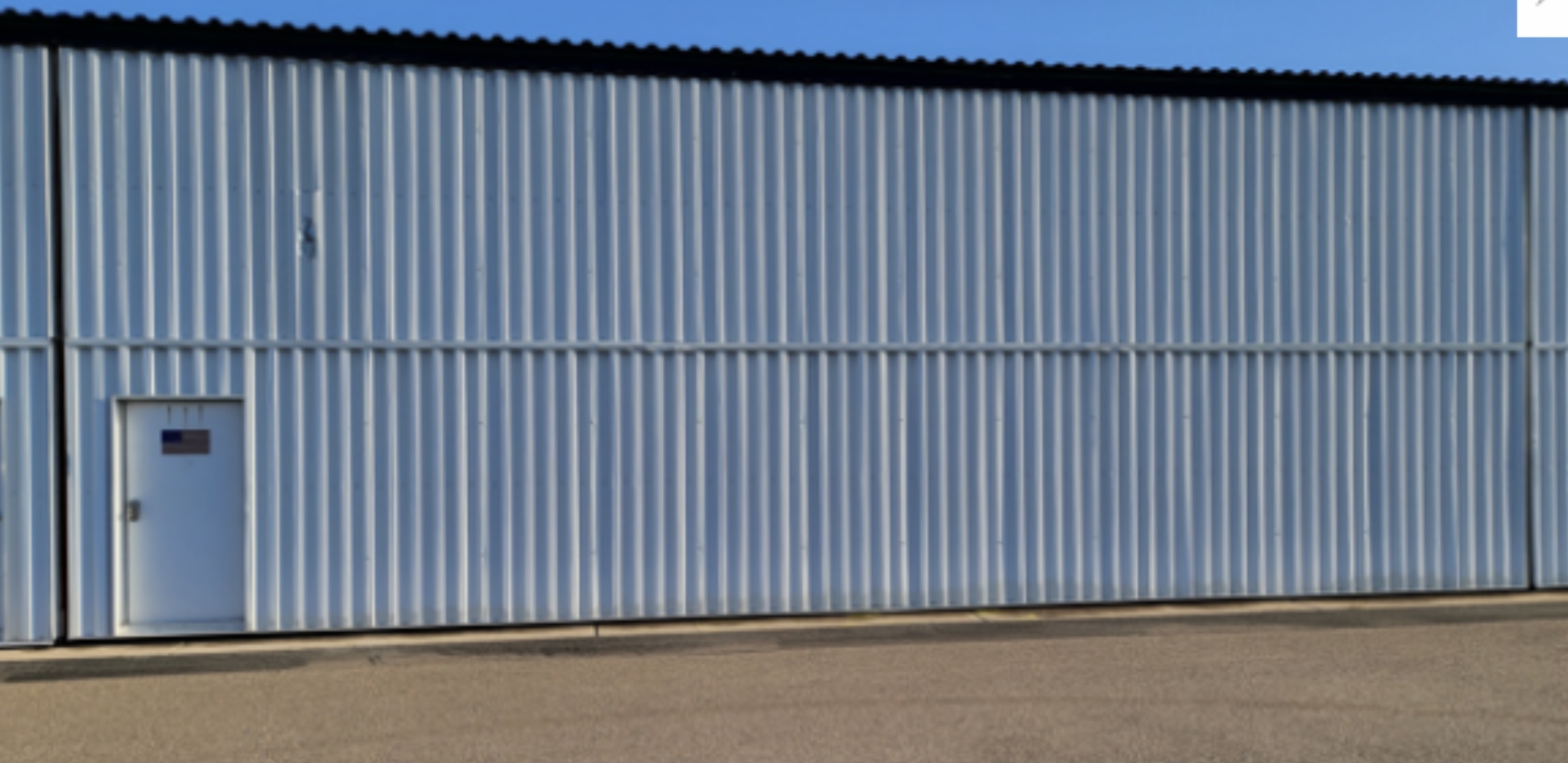 Hanger for sale KGEU