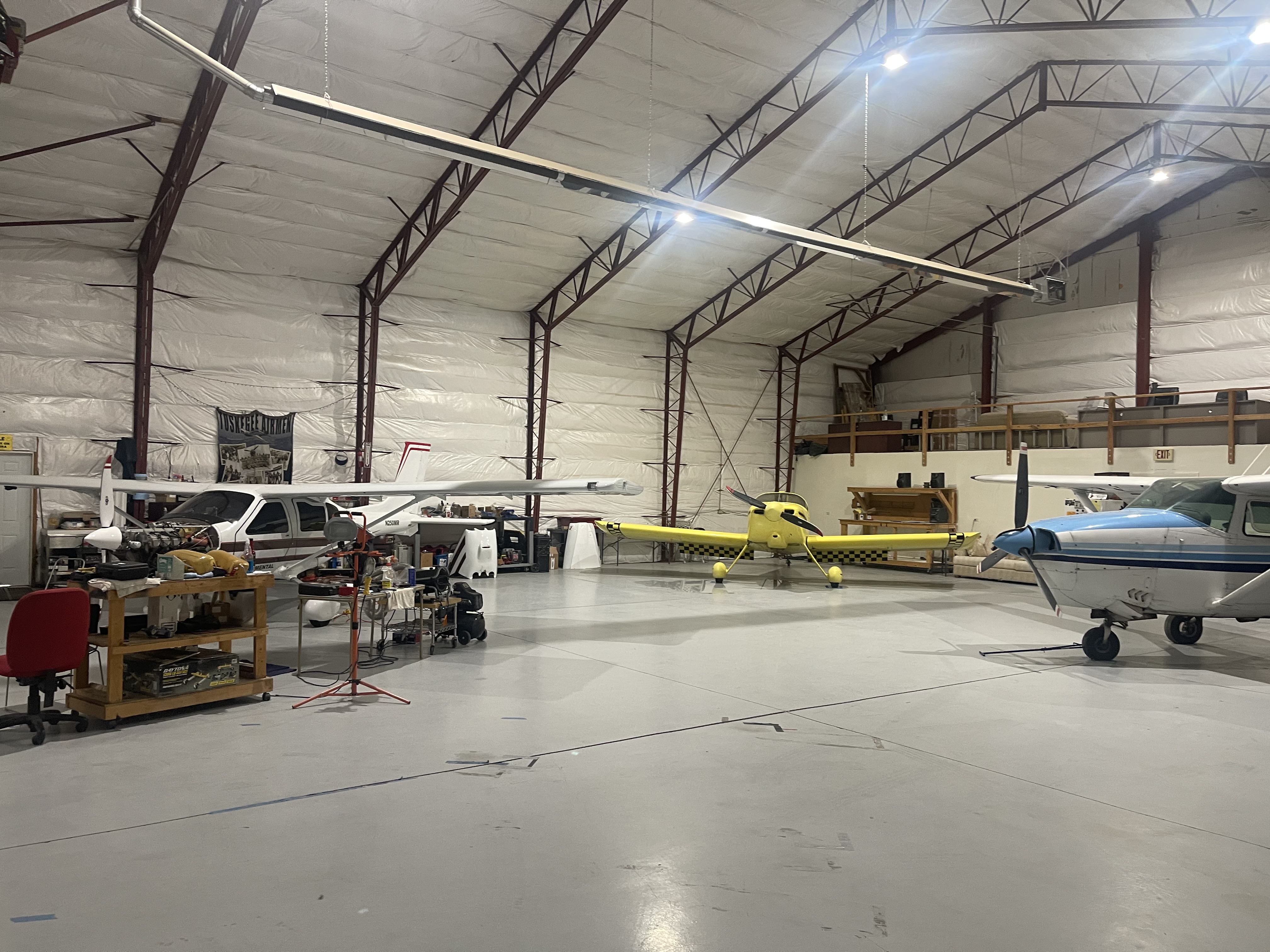 Shared Hangar @ KCFO