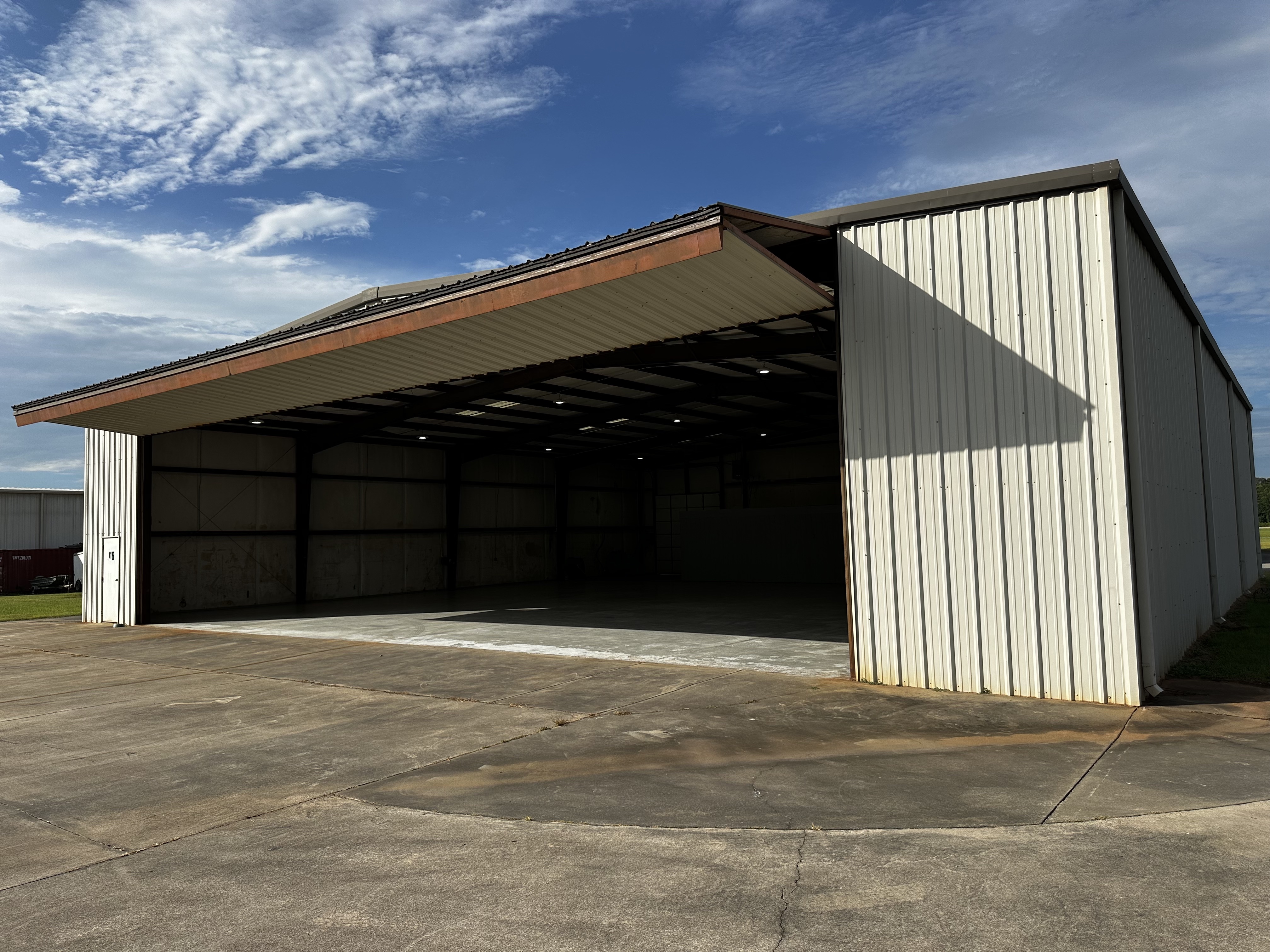 Entire Hangar for Rent