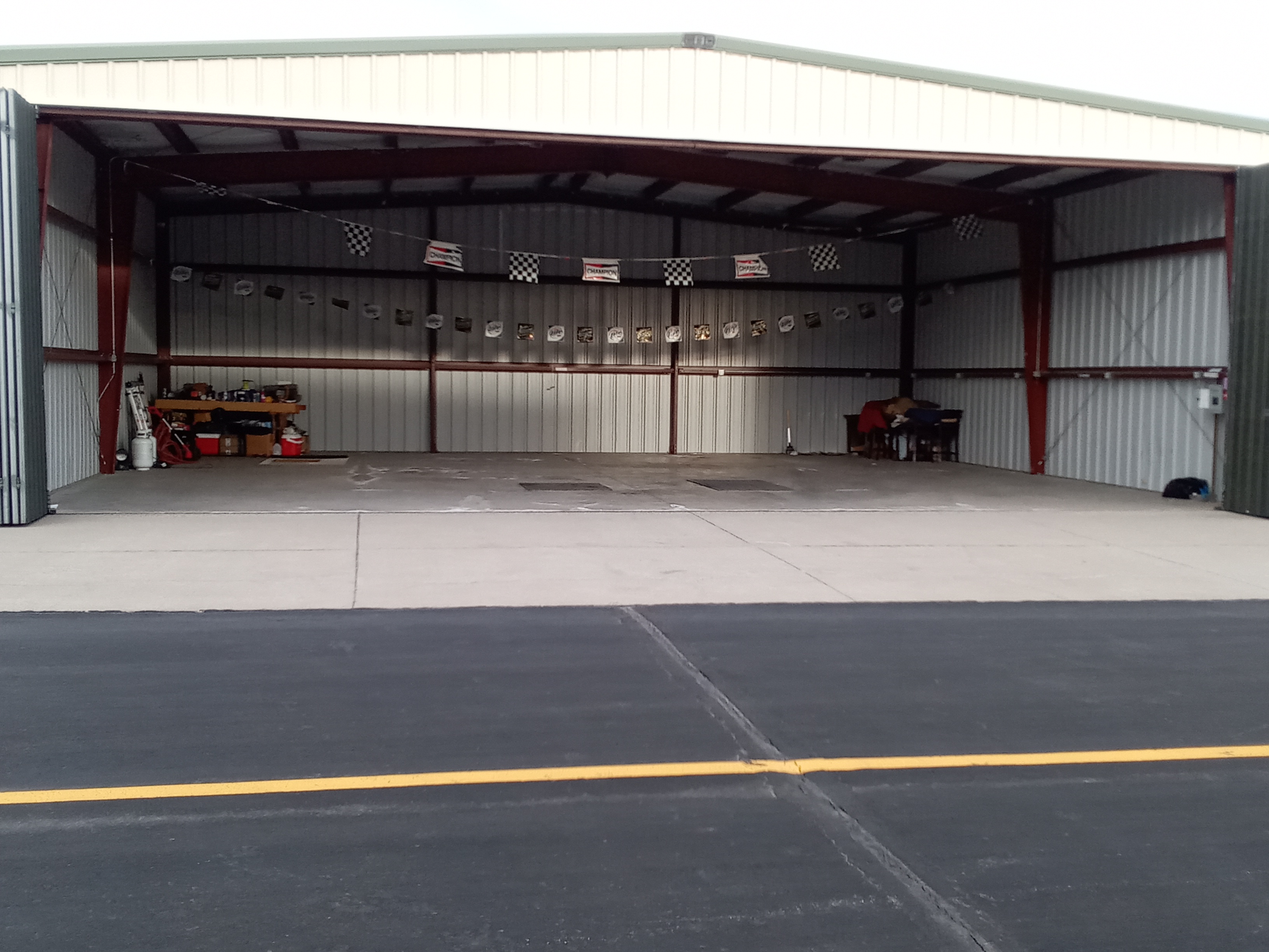 Hangar to Rent - Short term