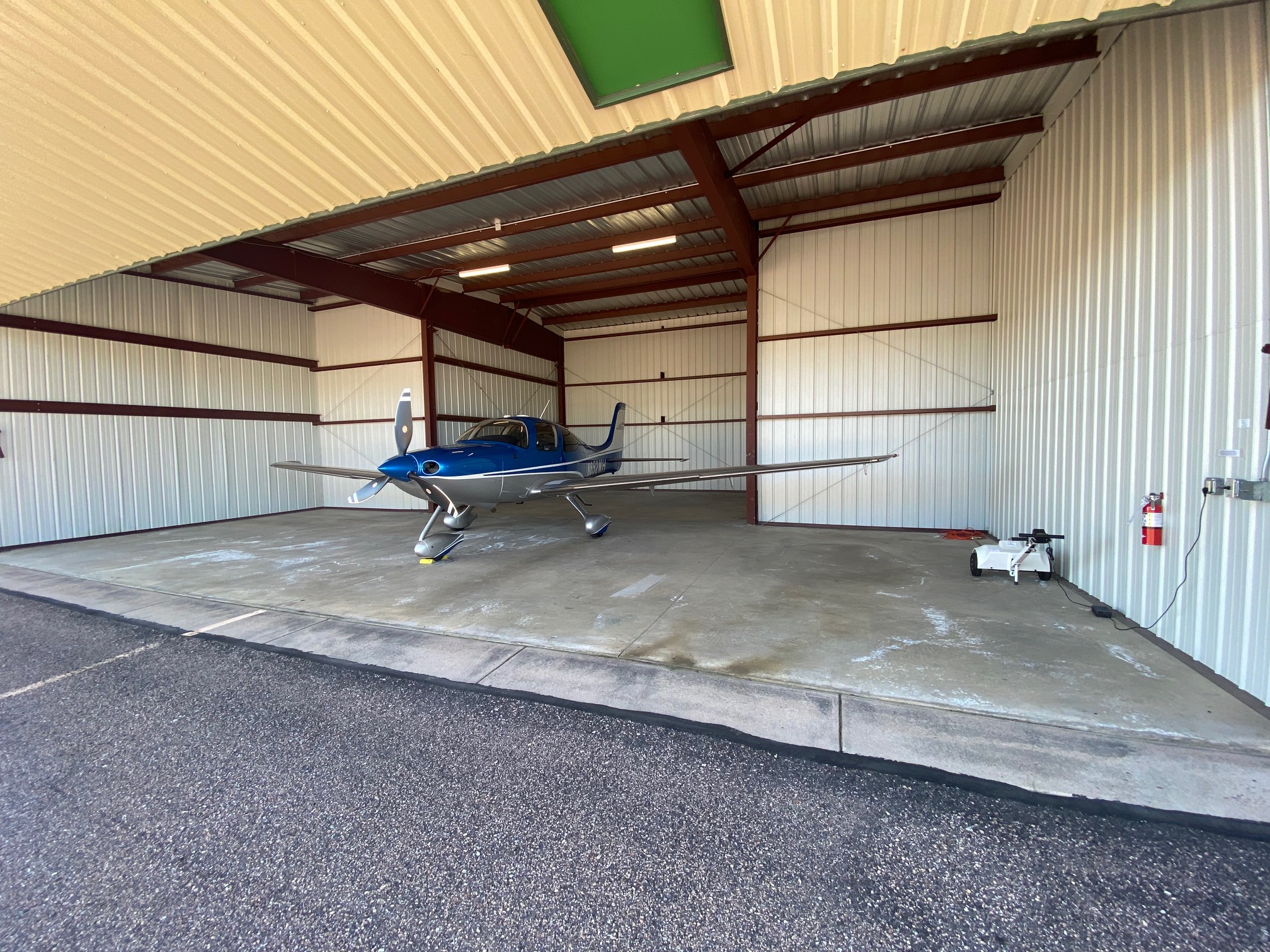 Large T Hangar