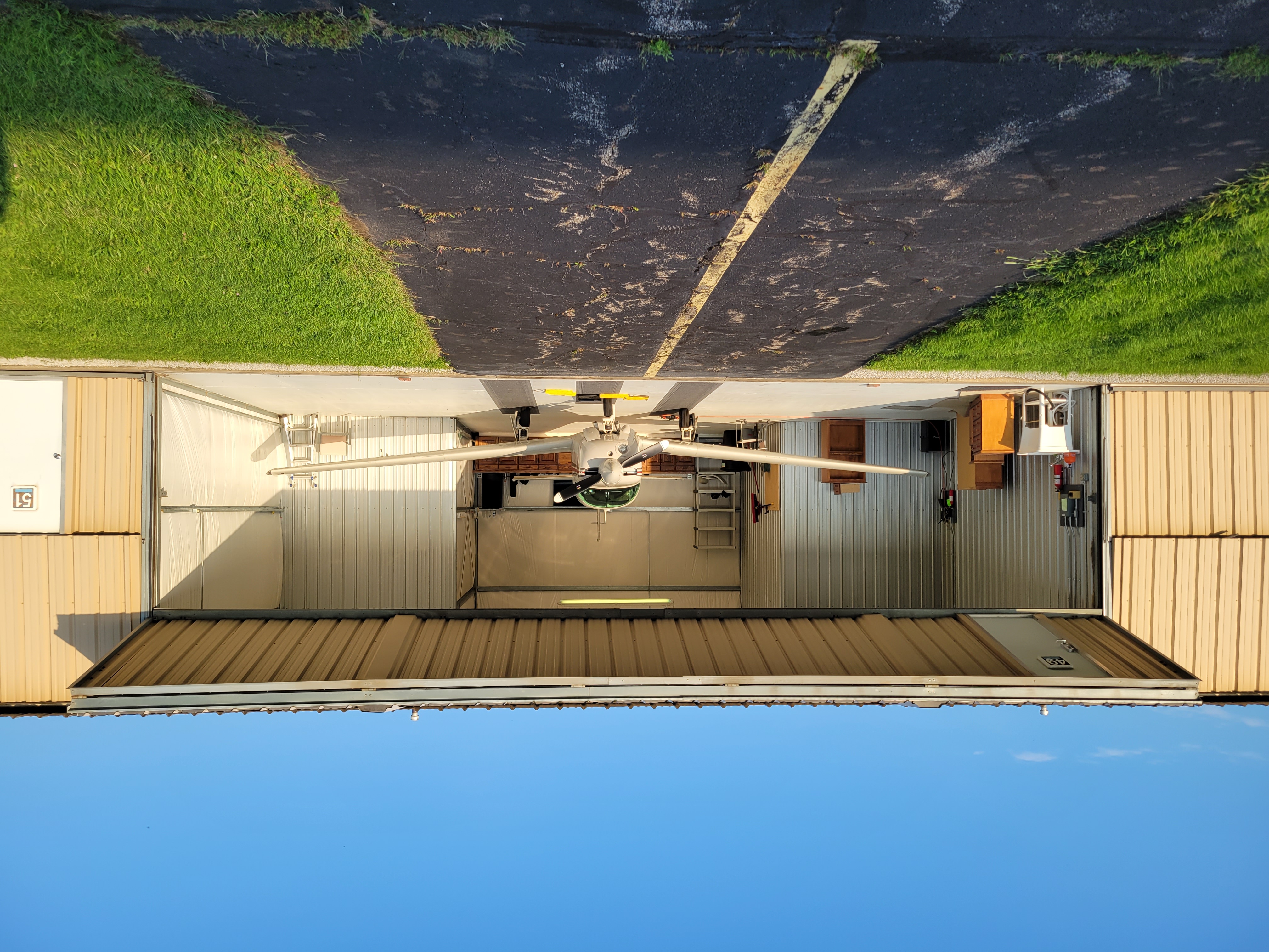 Clean, Heated Hangar