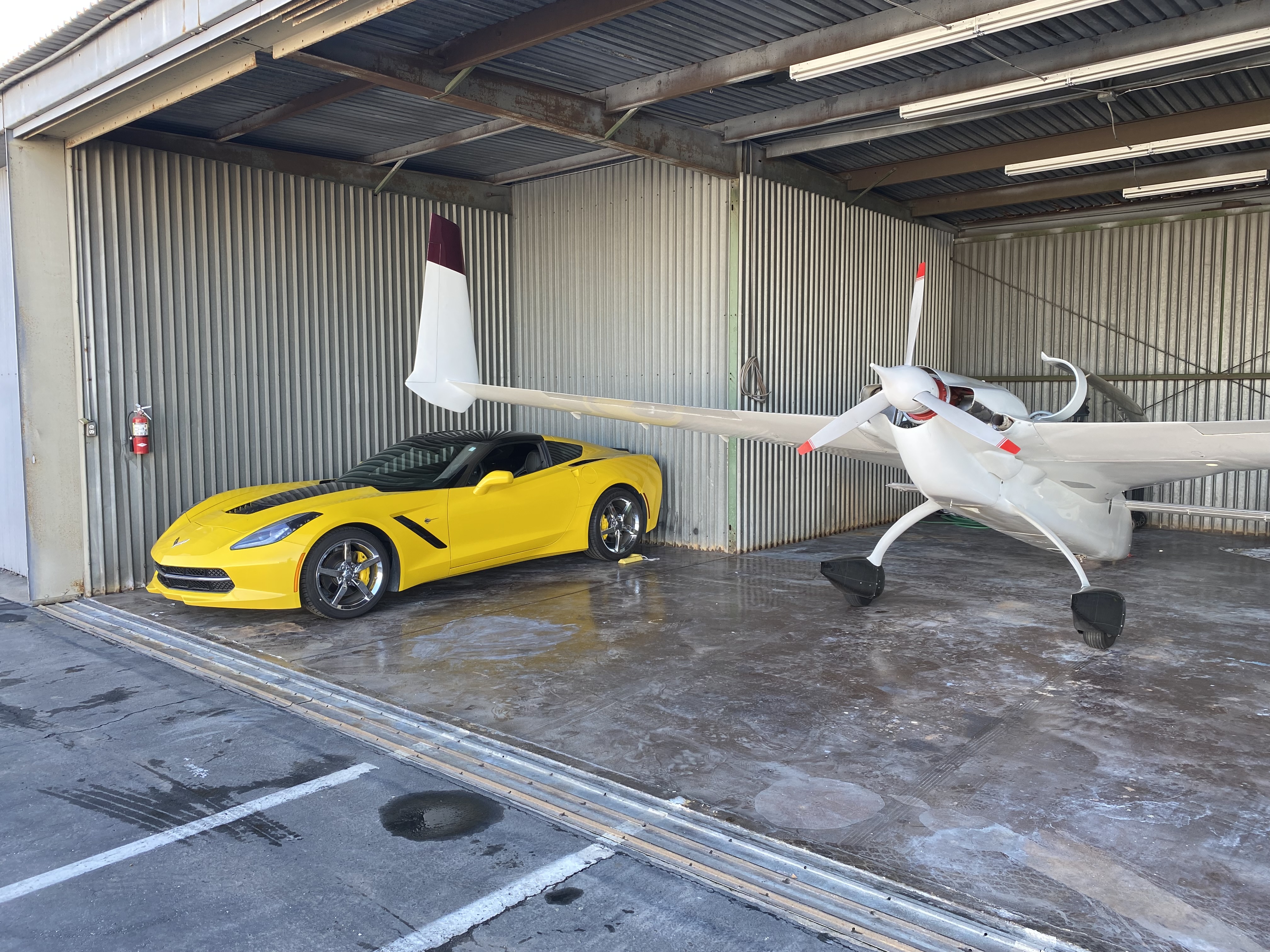 Long Beach hangar for rent