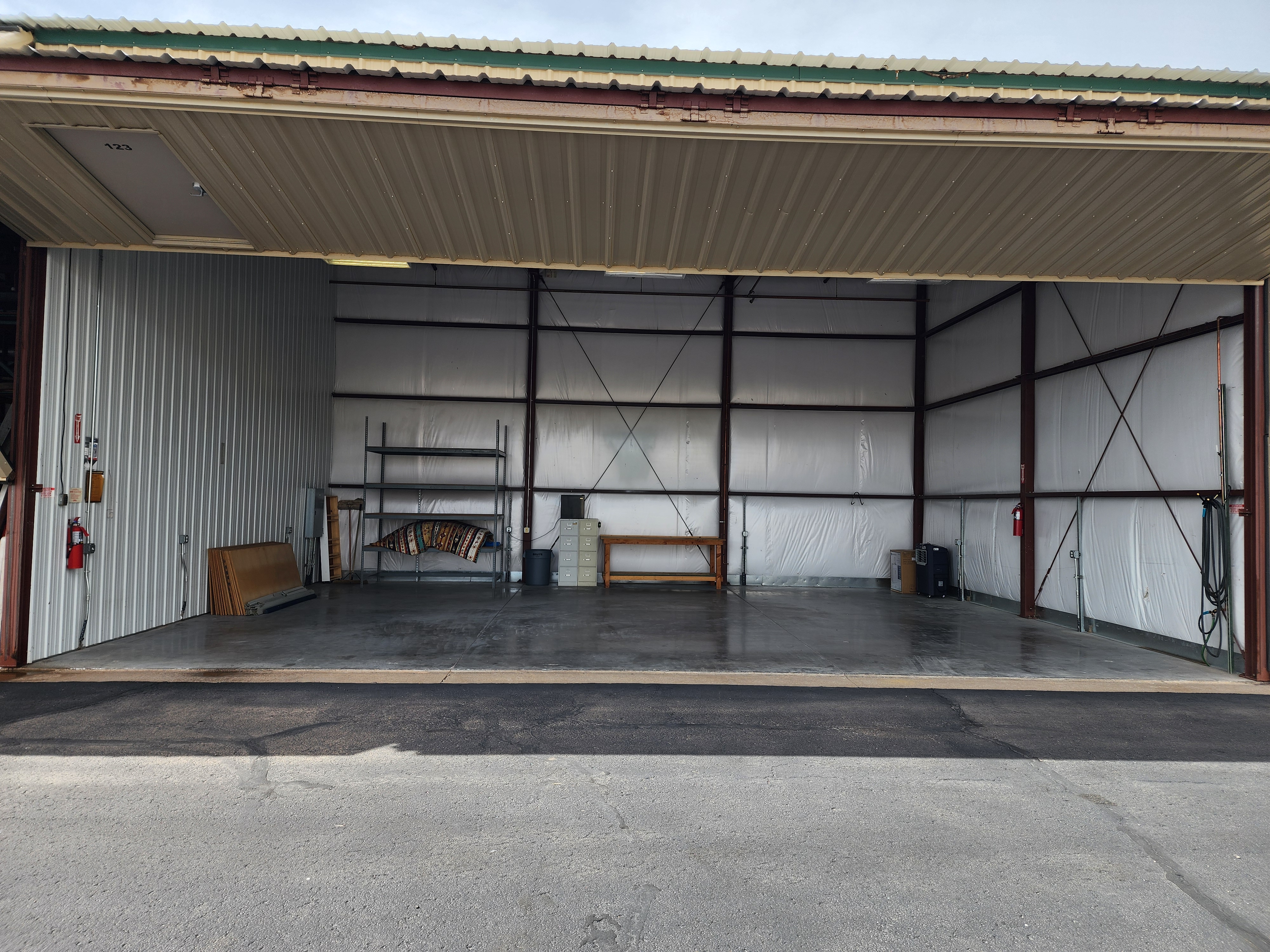 Private Hangar at Falcon Field (KFFZ)