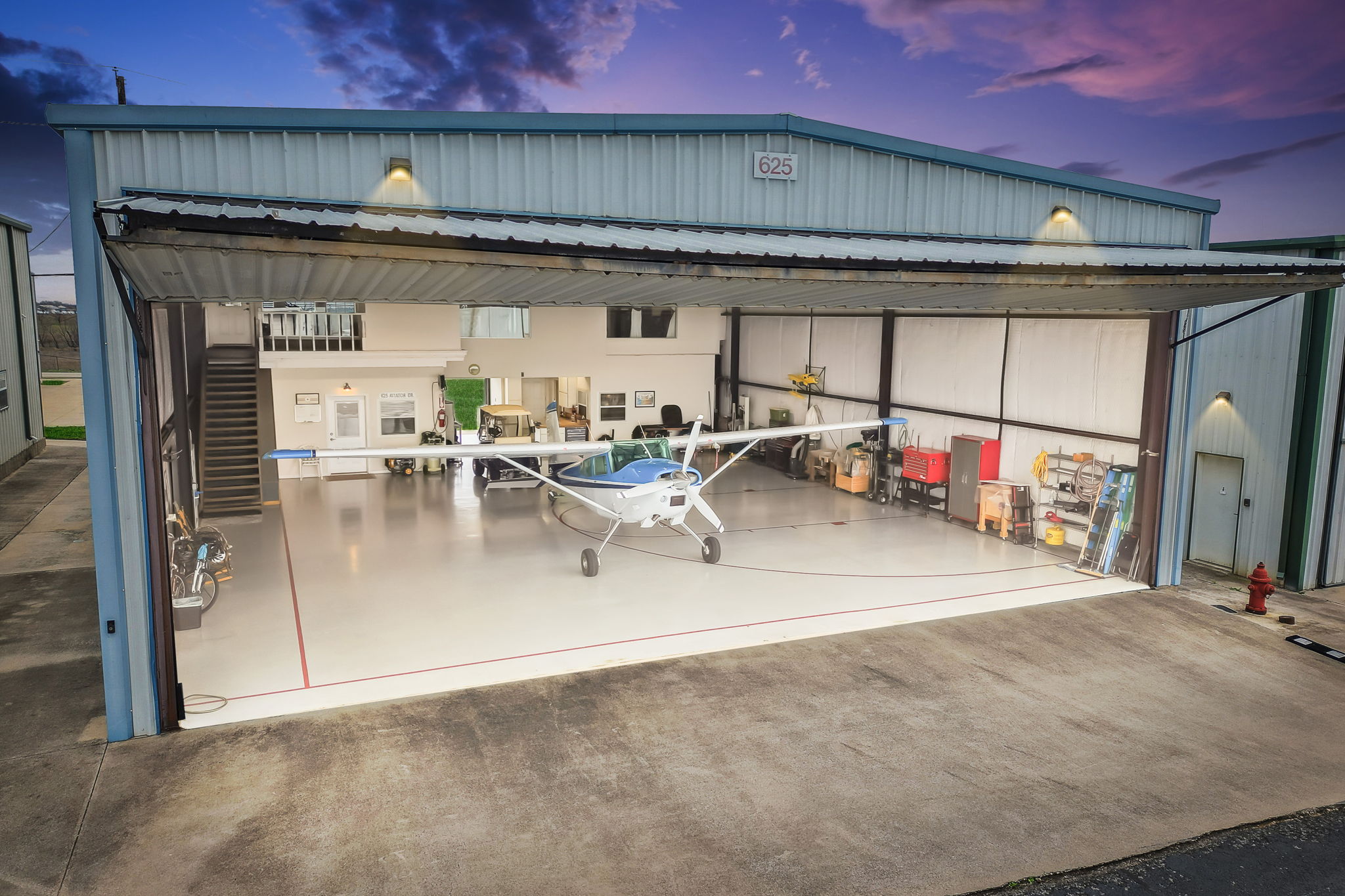 Hangar with Pilot's Quarters Fort Worth TX