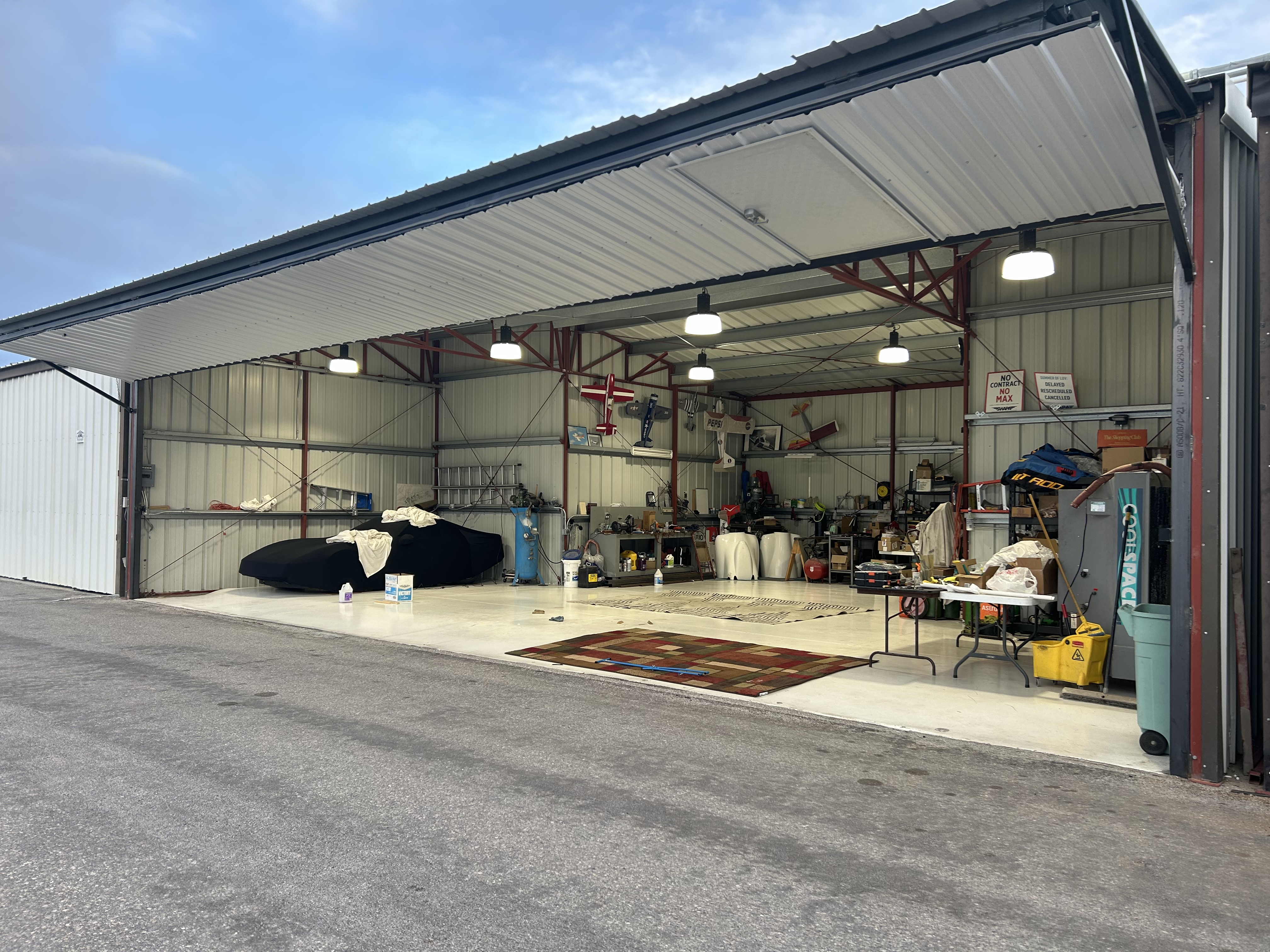 North Las Vegas T-Hangar for SALE at KVGT