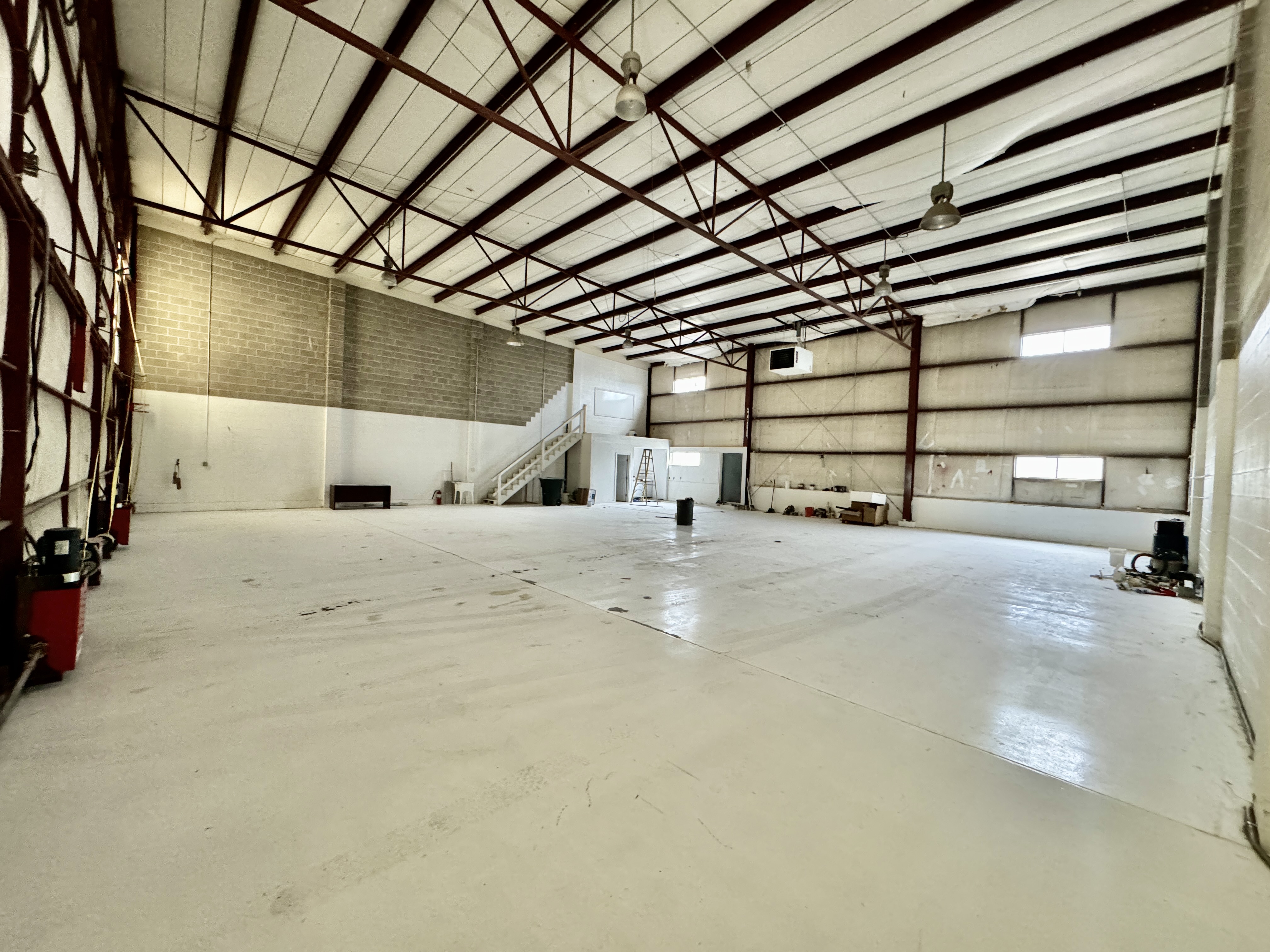 For Rent Hanger Space