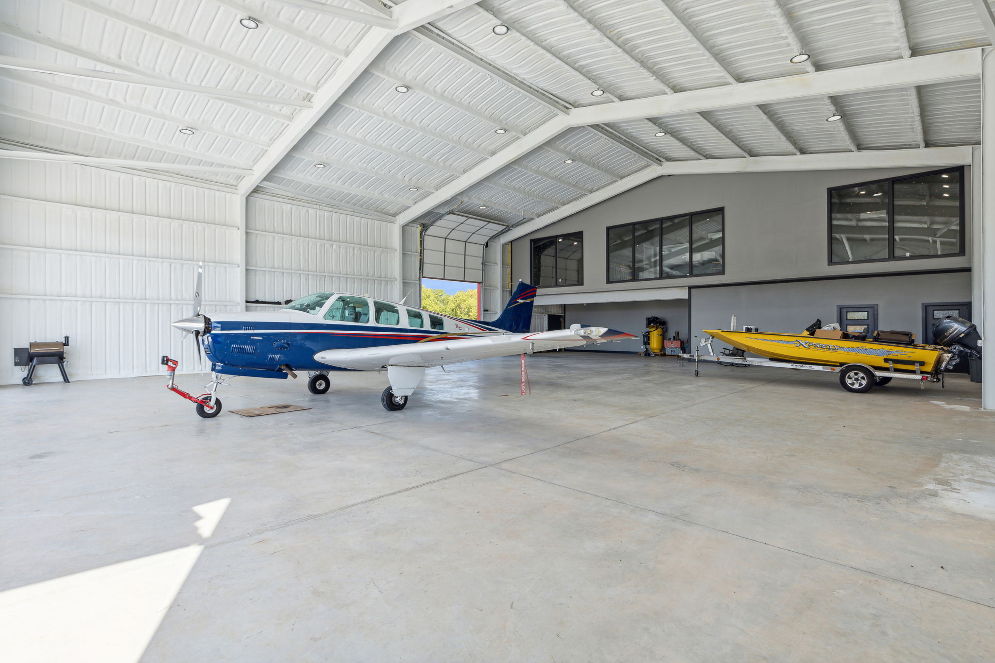 North Texas Hangar For Sale