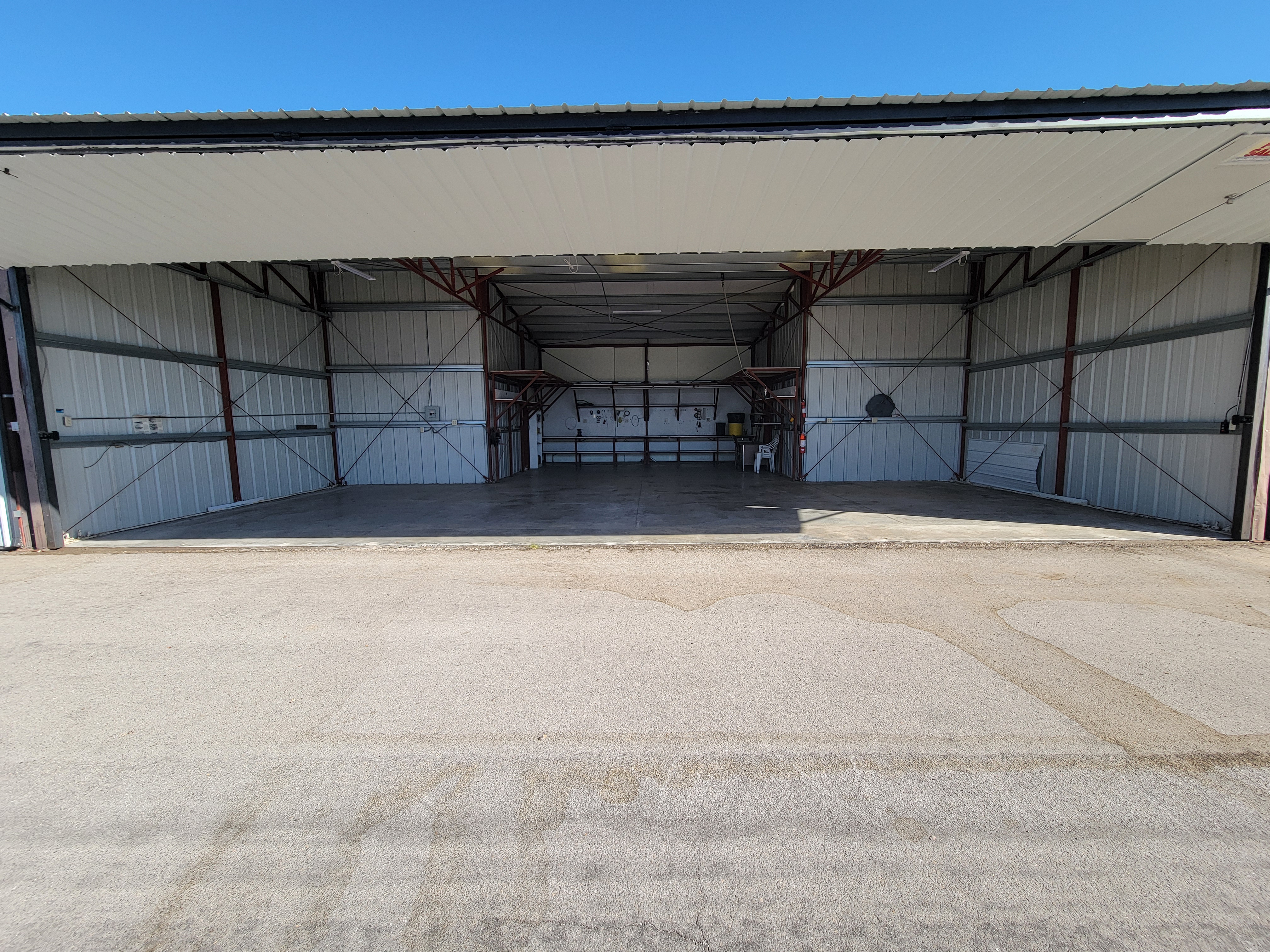 AVAILABLE IMMEDIATELY T-HANGAR NORTH LAS VEGAS KVGT