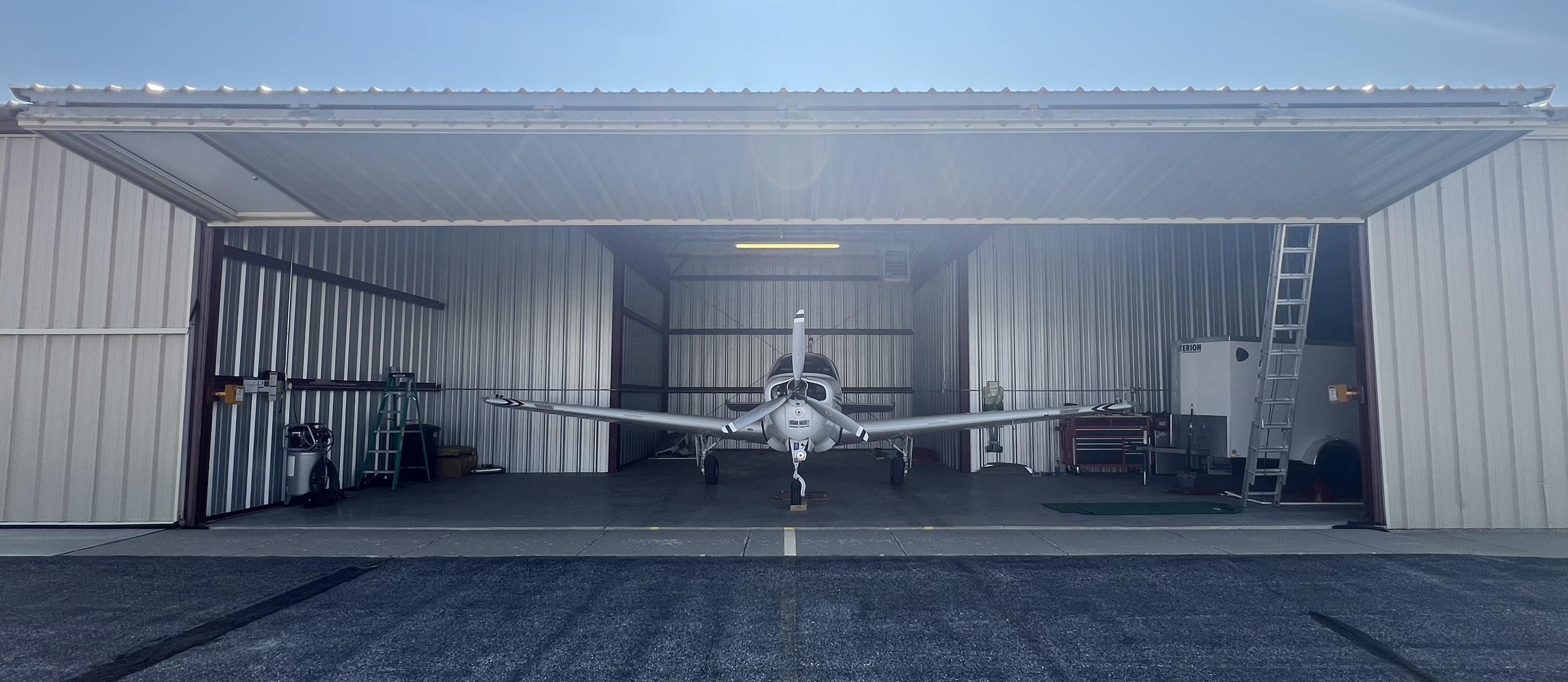 KBZN Bozeman Hangar for RENT