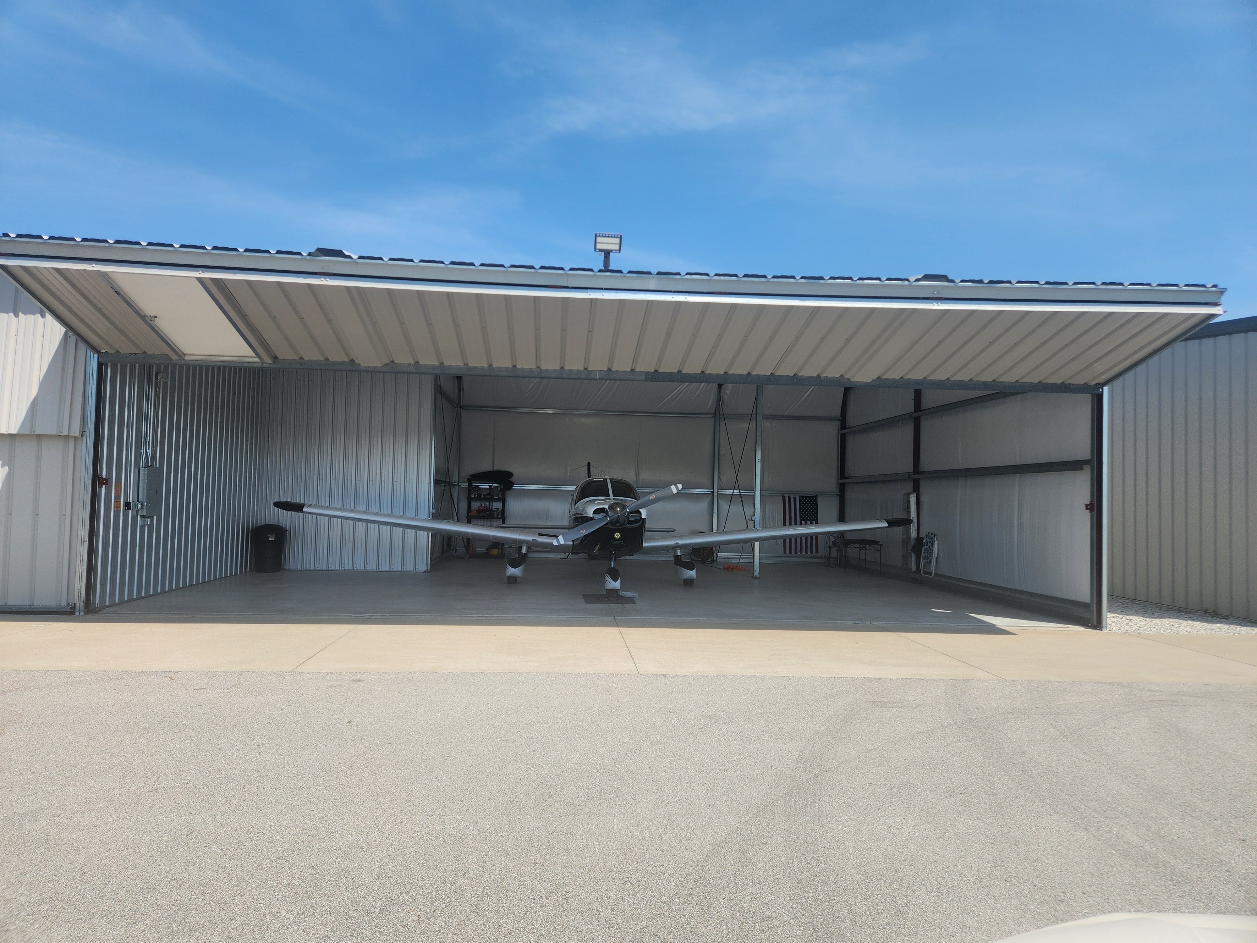Hangar for Rent