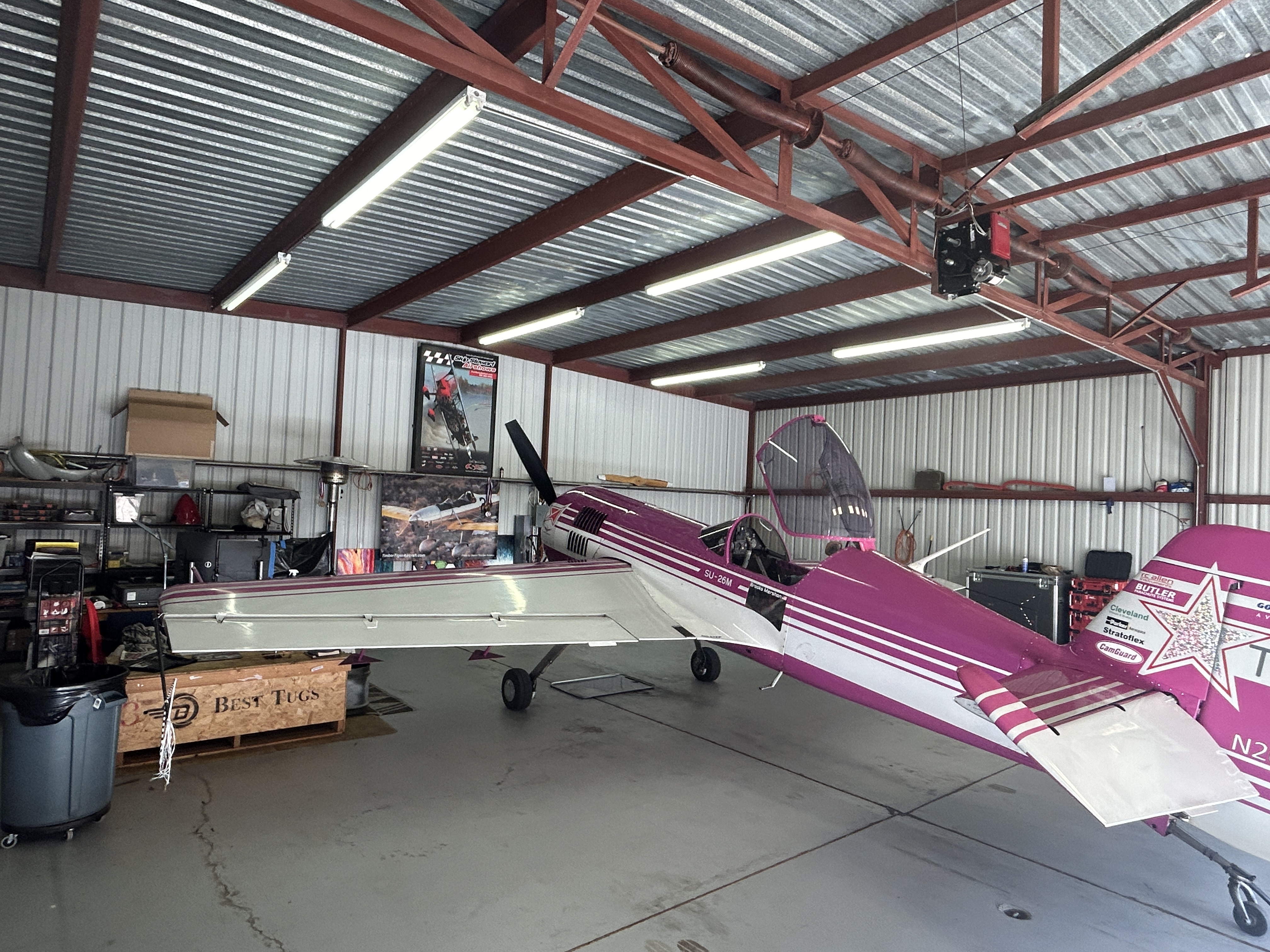 Sublet box hangar