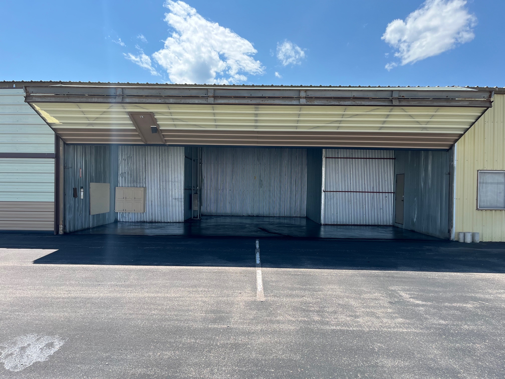 Hangar for Lease