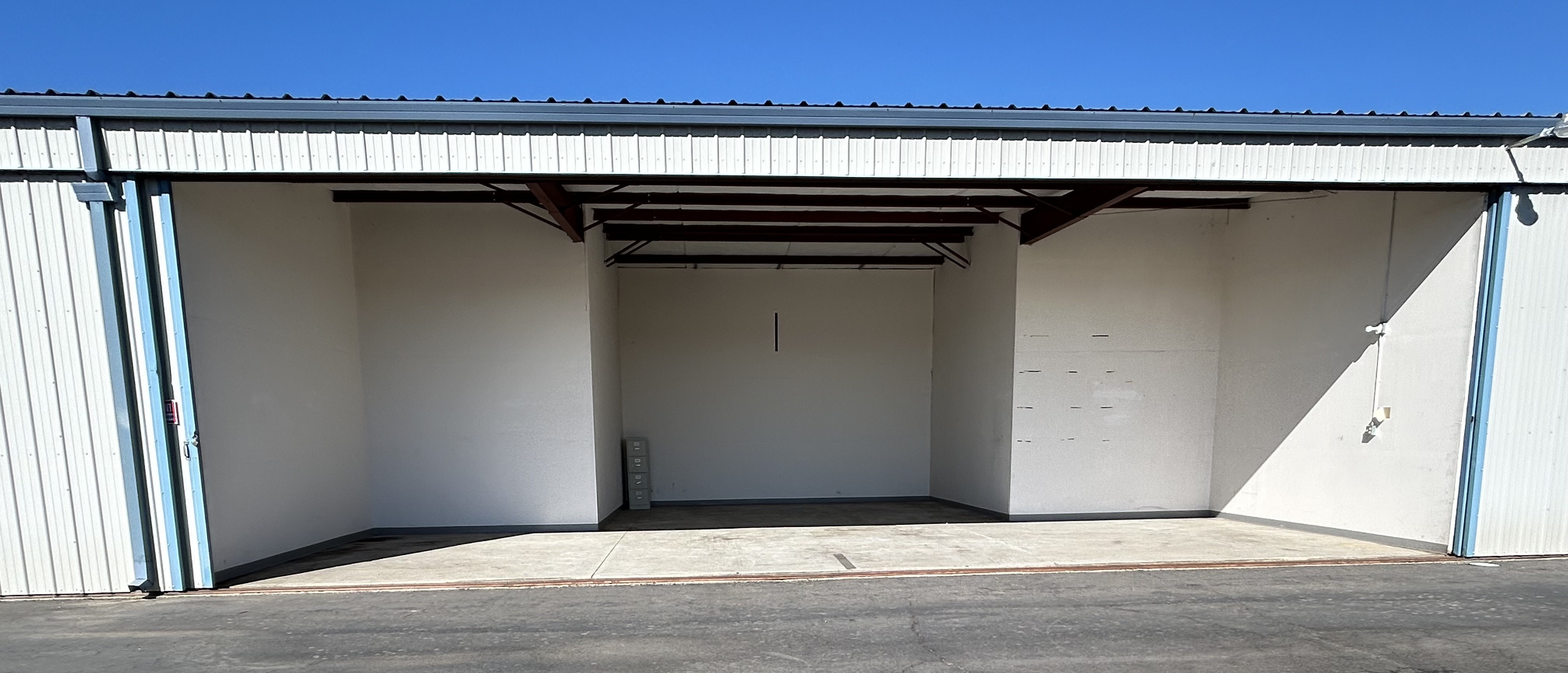 Hangar for Rent