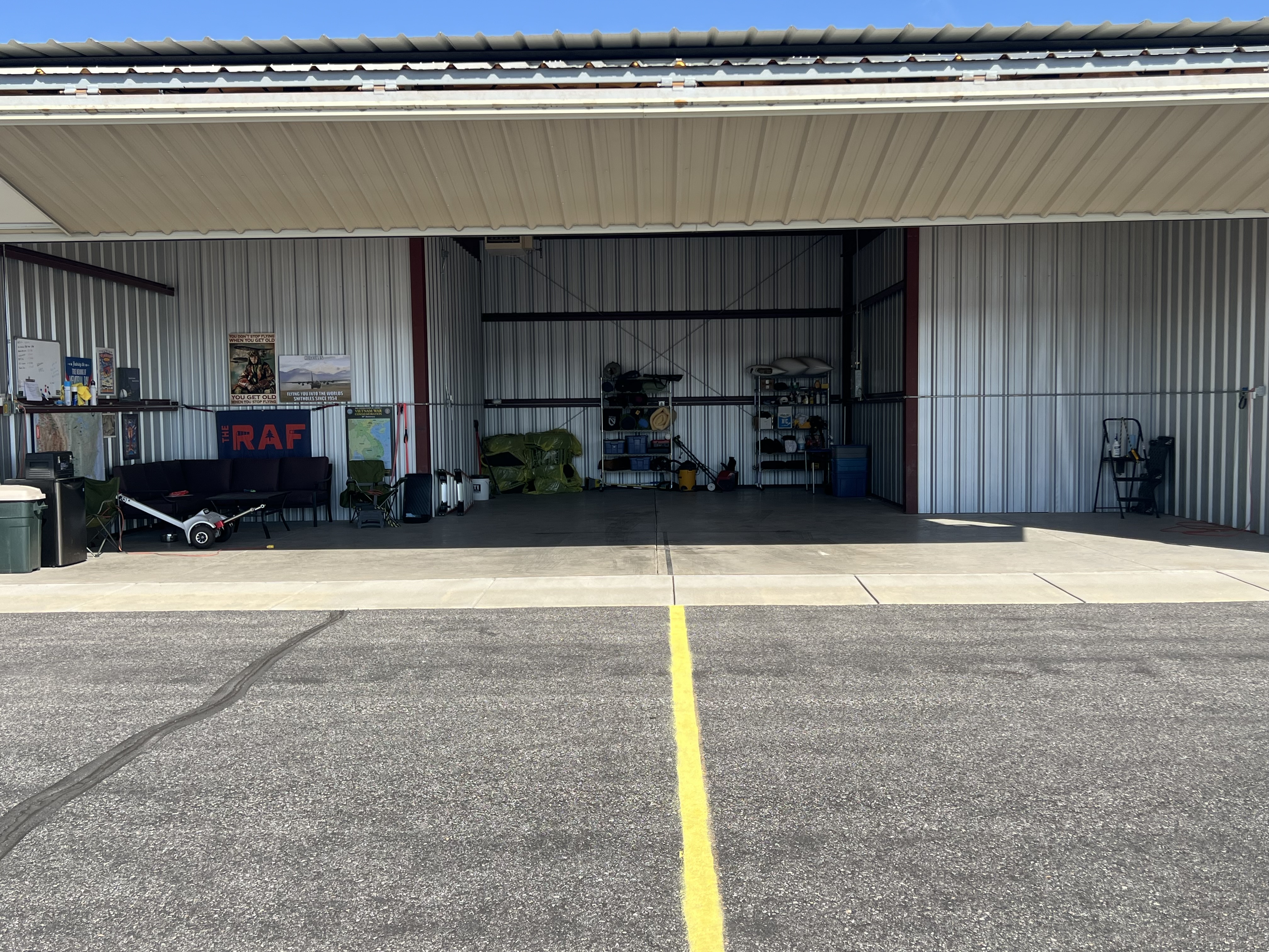 T Hangar for rent KBZN