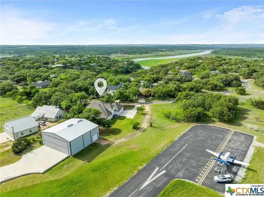 Spicewood Luxury Home & Hangar