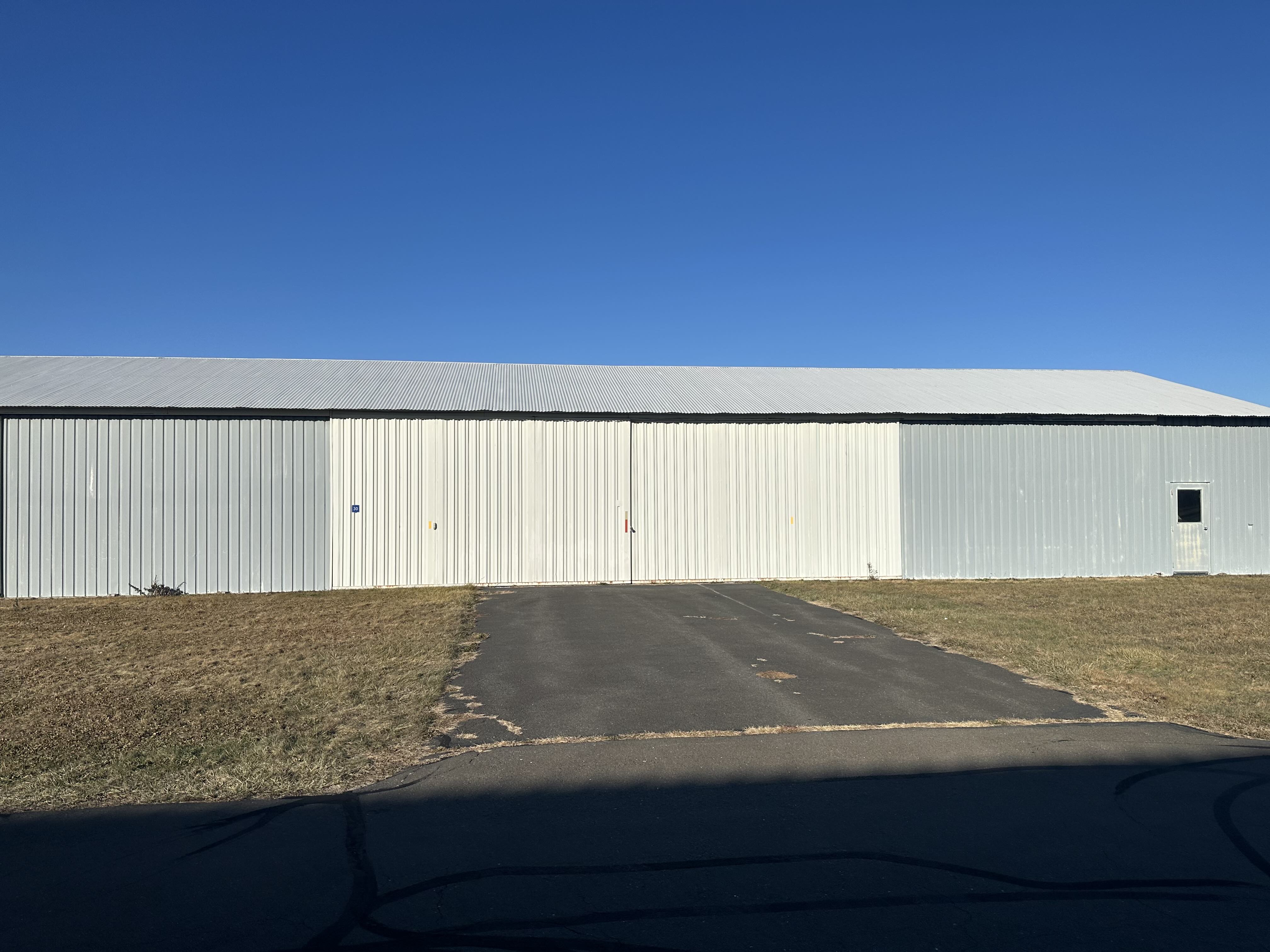 KHFD Hangar For Sale / Rent