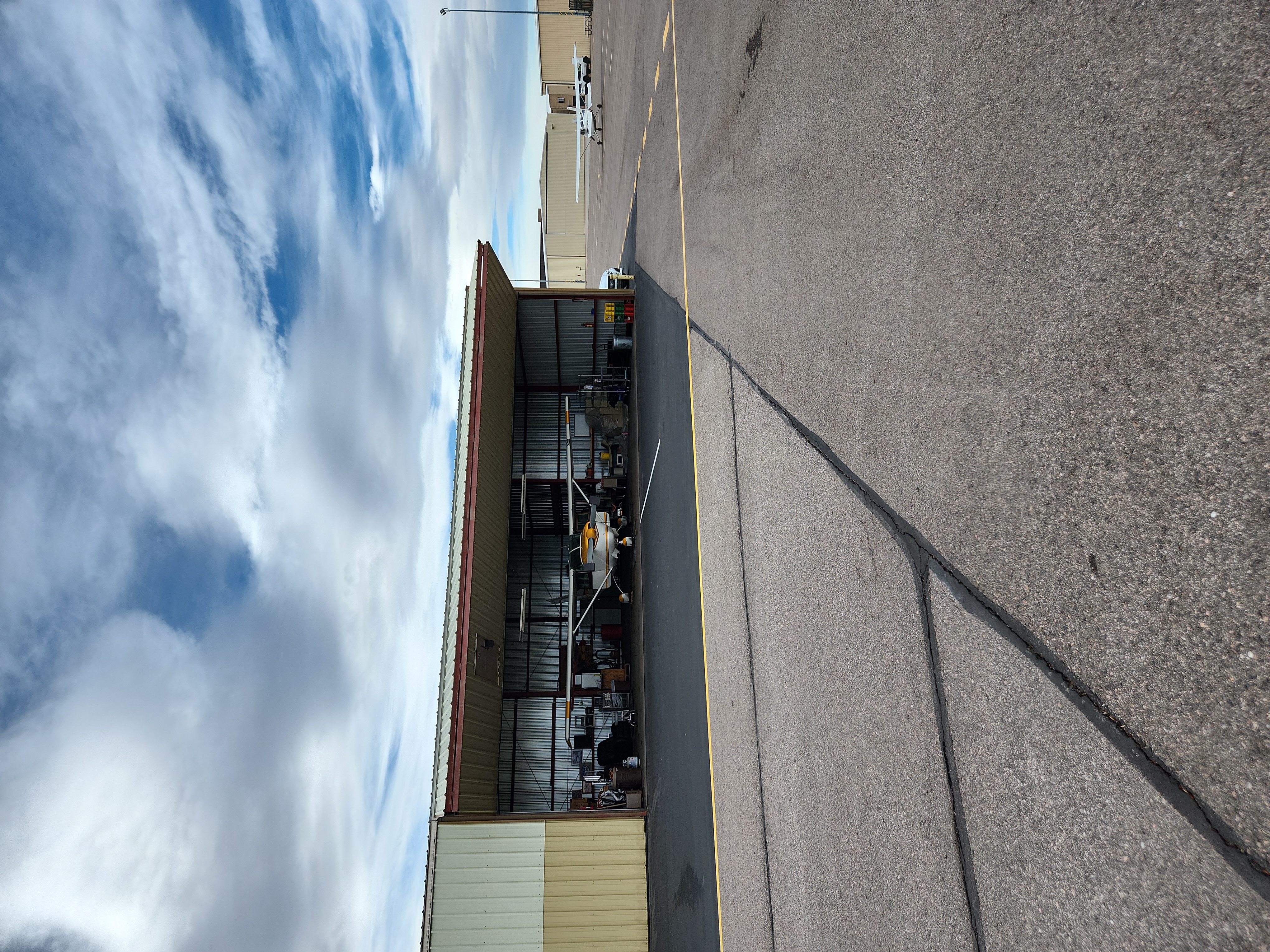 Executive T-hangar