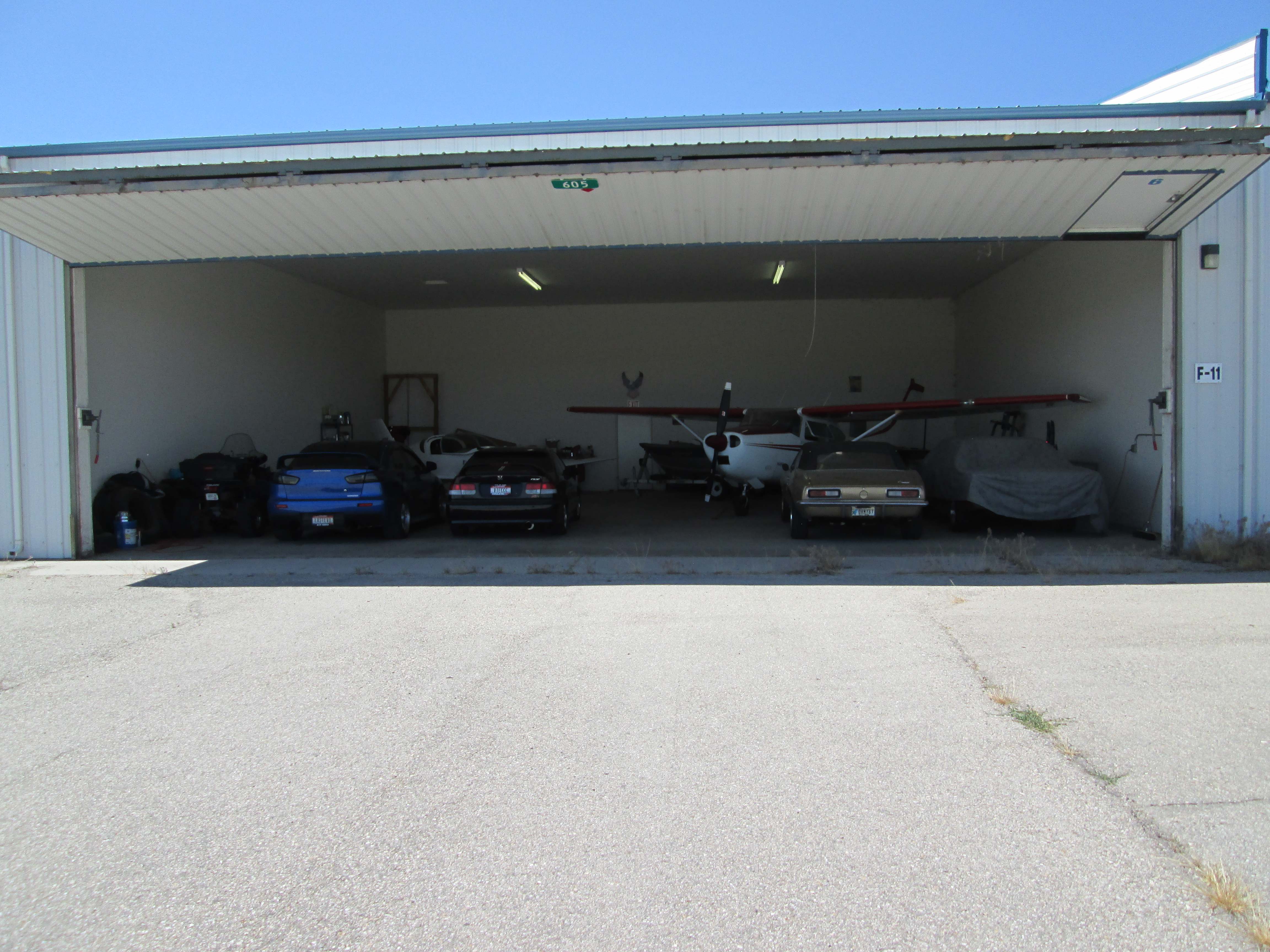 Hangar right on taxiway