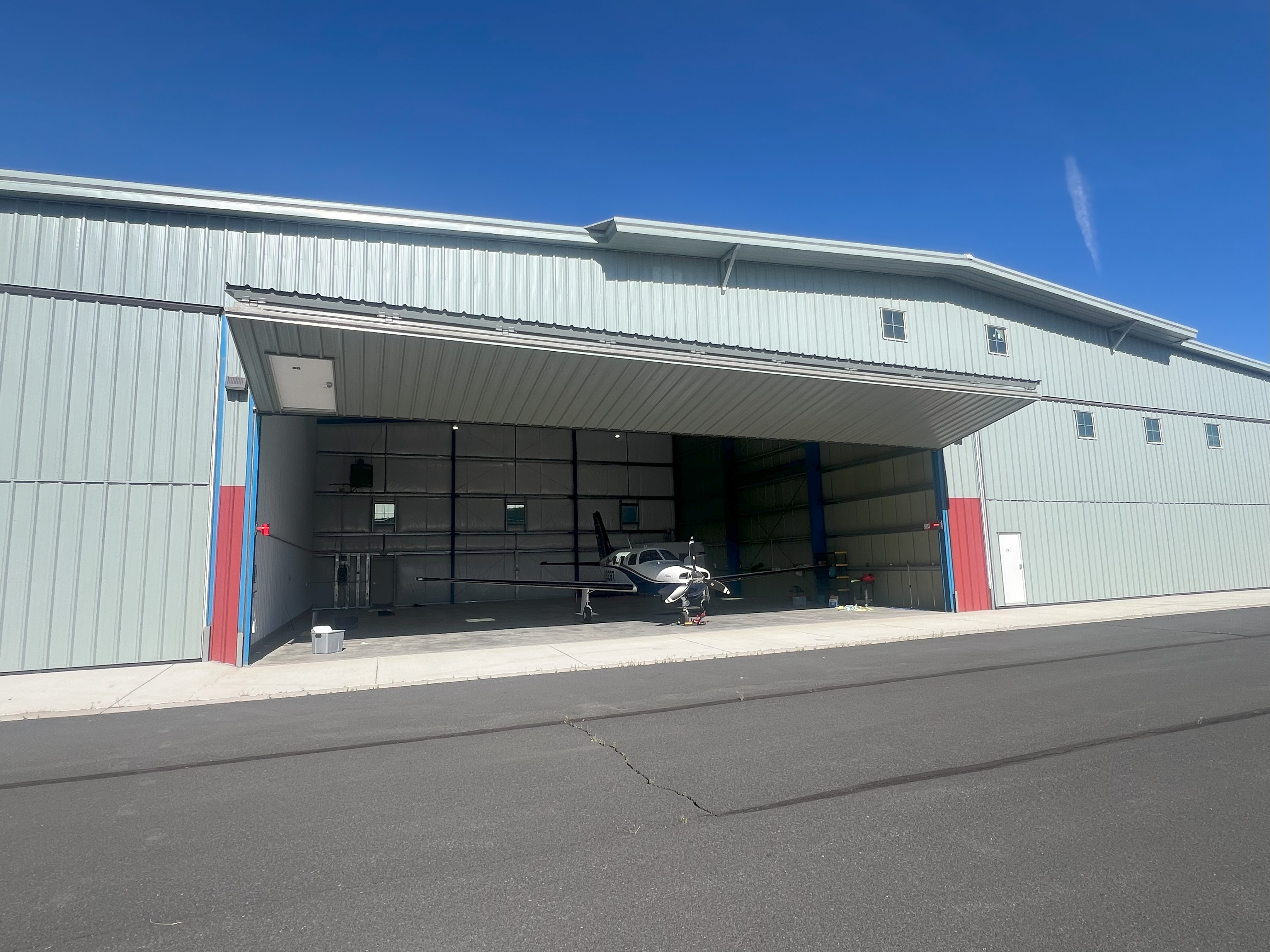60'x60' Steel Frame Hangar | Bend Municipal Airport