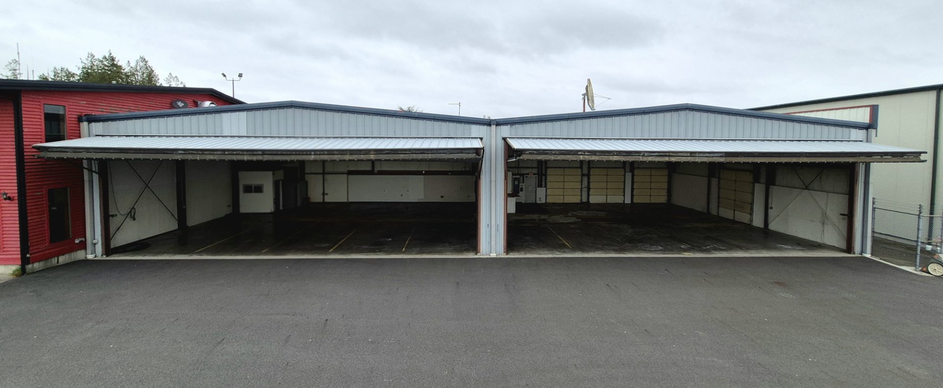 +/- 4,800 SF Maintenance Hangar - Skagit Regional Airport