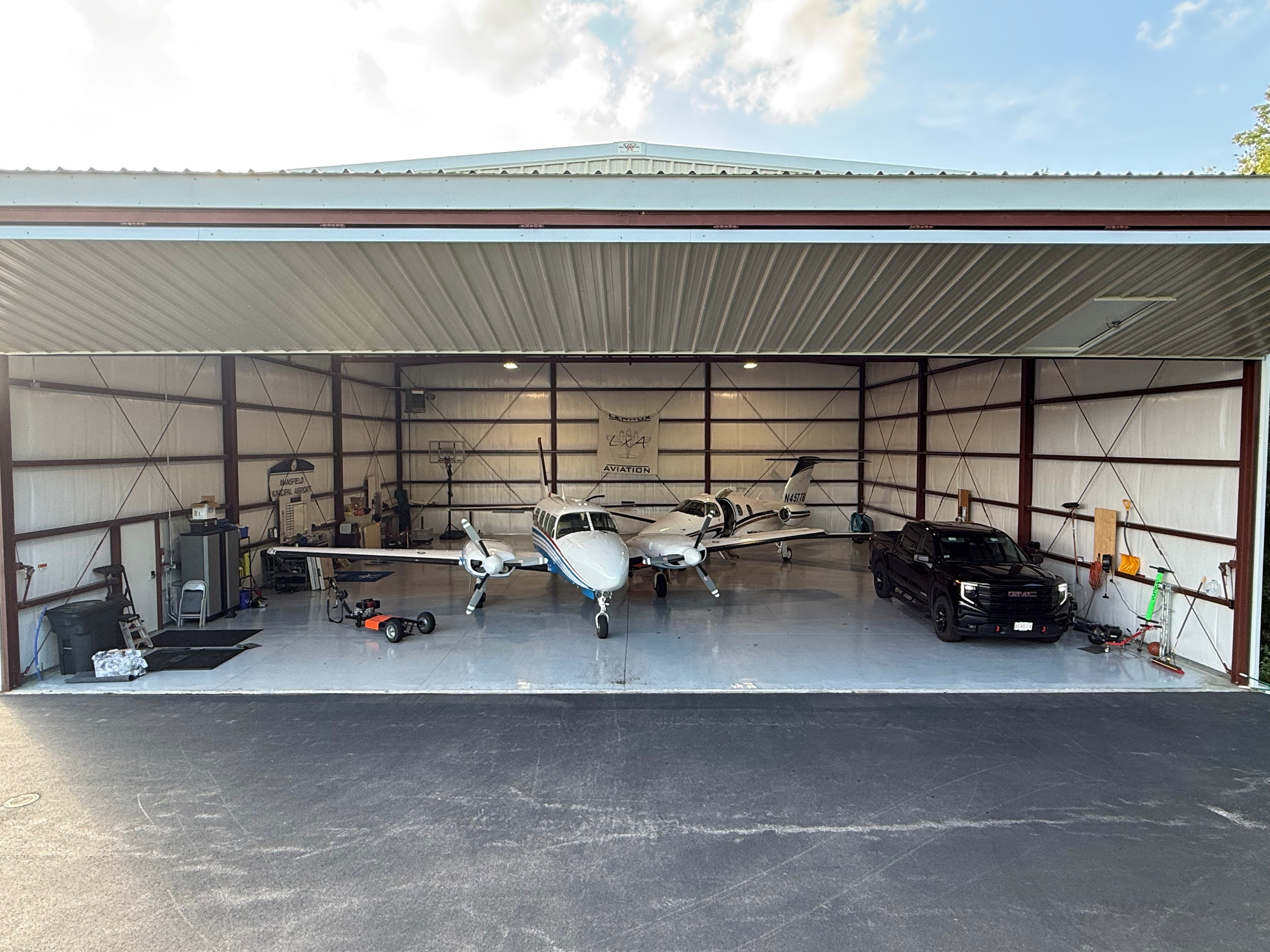 61' x 61' Hangar