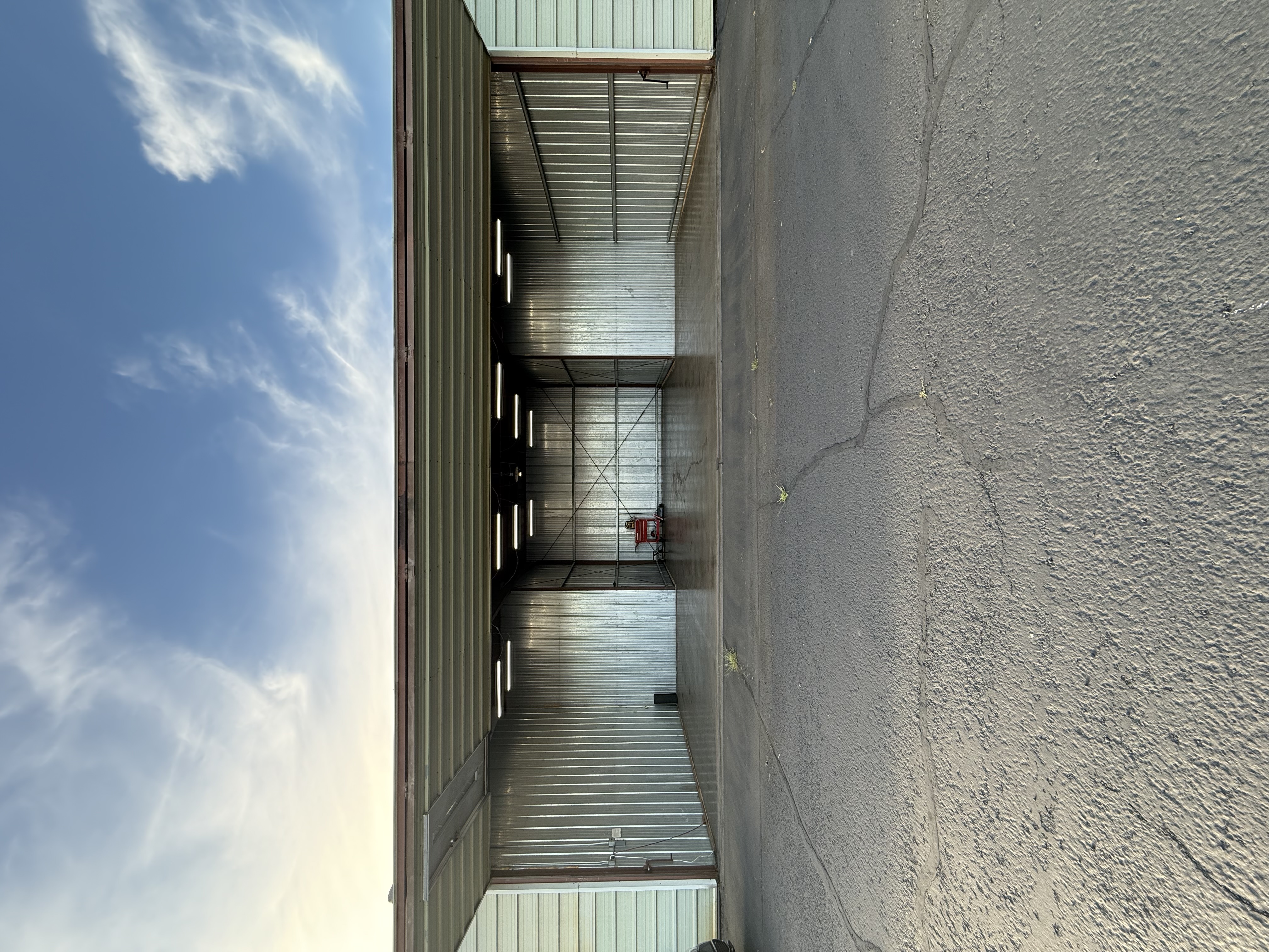 Hillsboro airport T hangar for lease