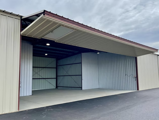 20V Hangars for rent