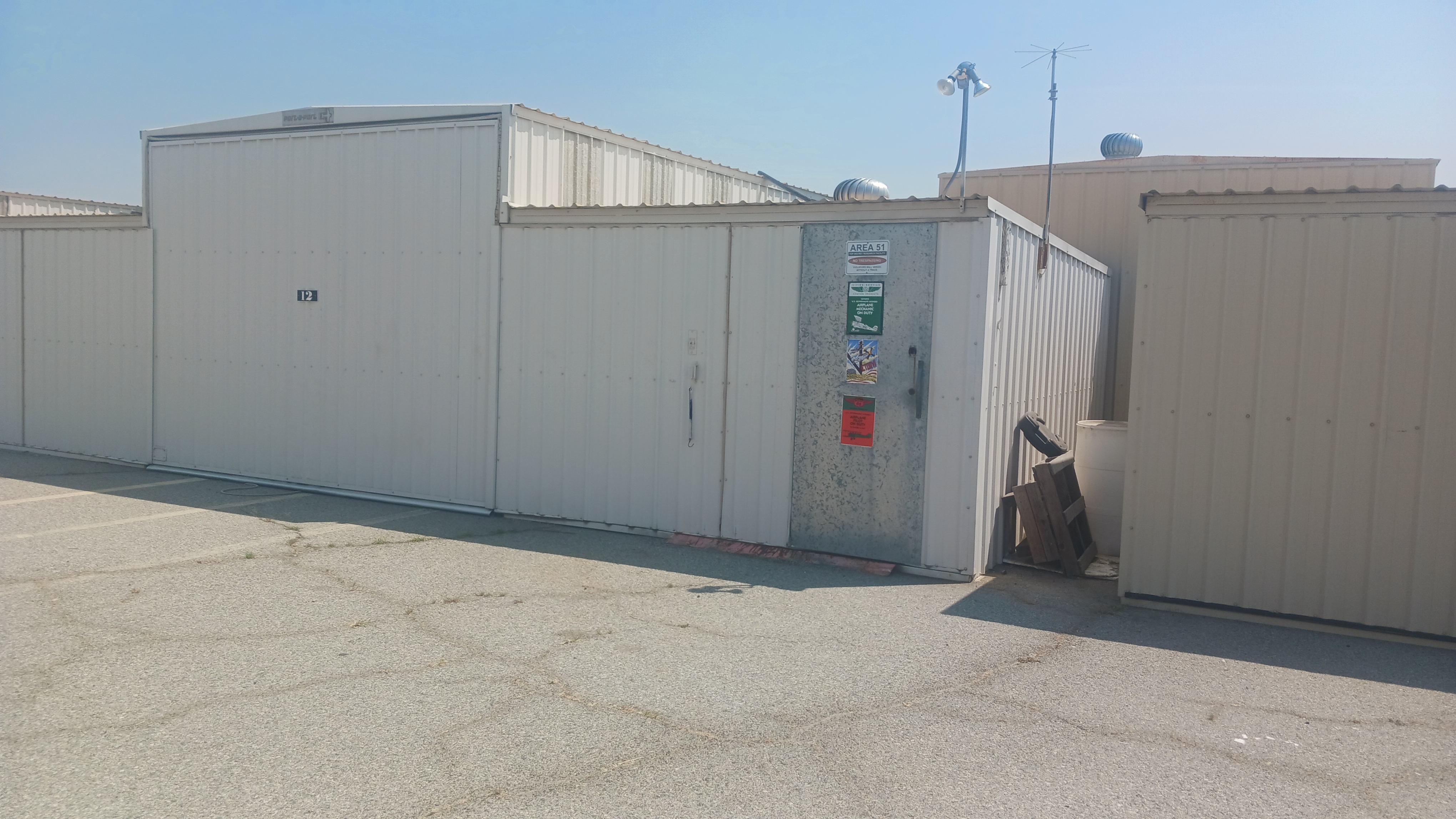 KRAL Riverside CA T Hangar
