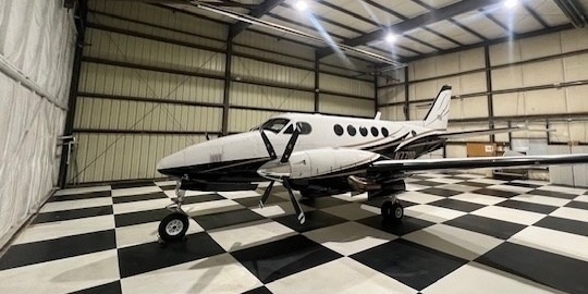 Centennial Private hangar