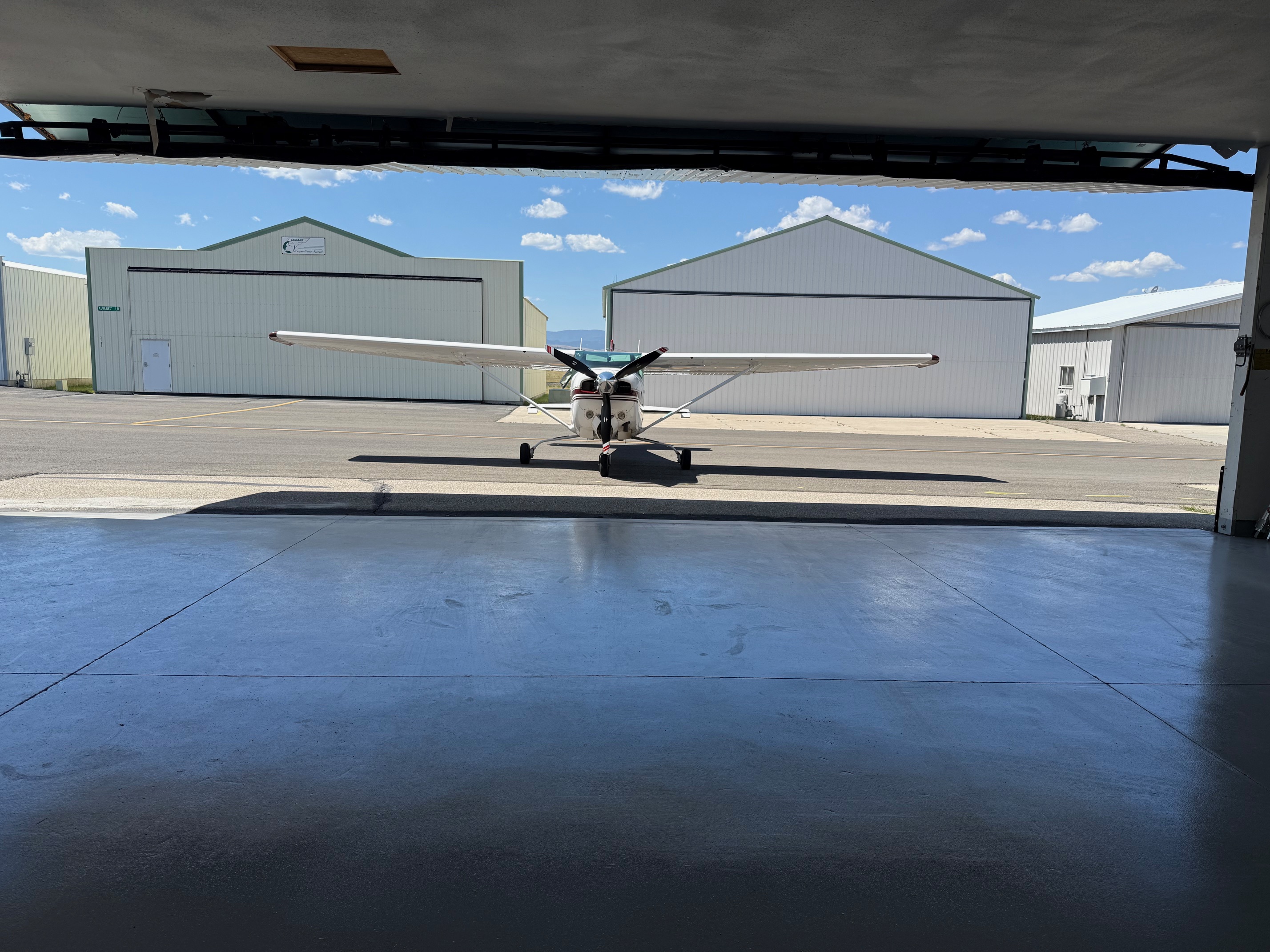 Hangar at Helena Regional Airport with Plush Pilot Lounge