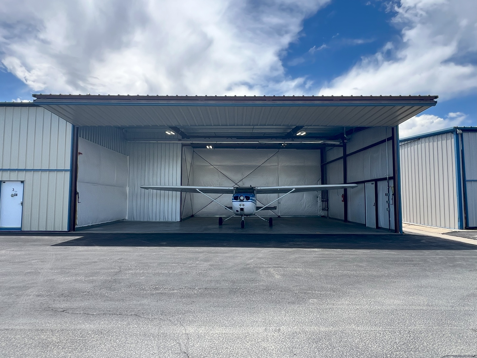 KFNL T-Hangar