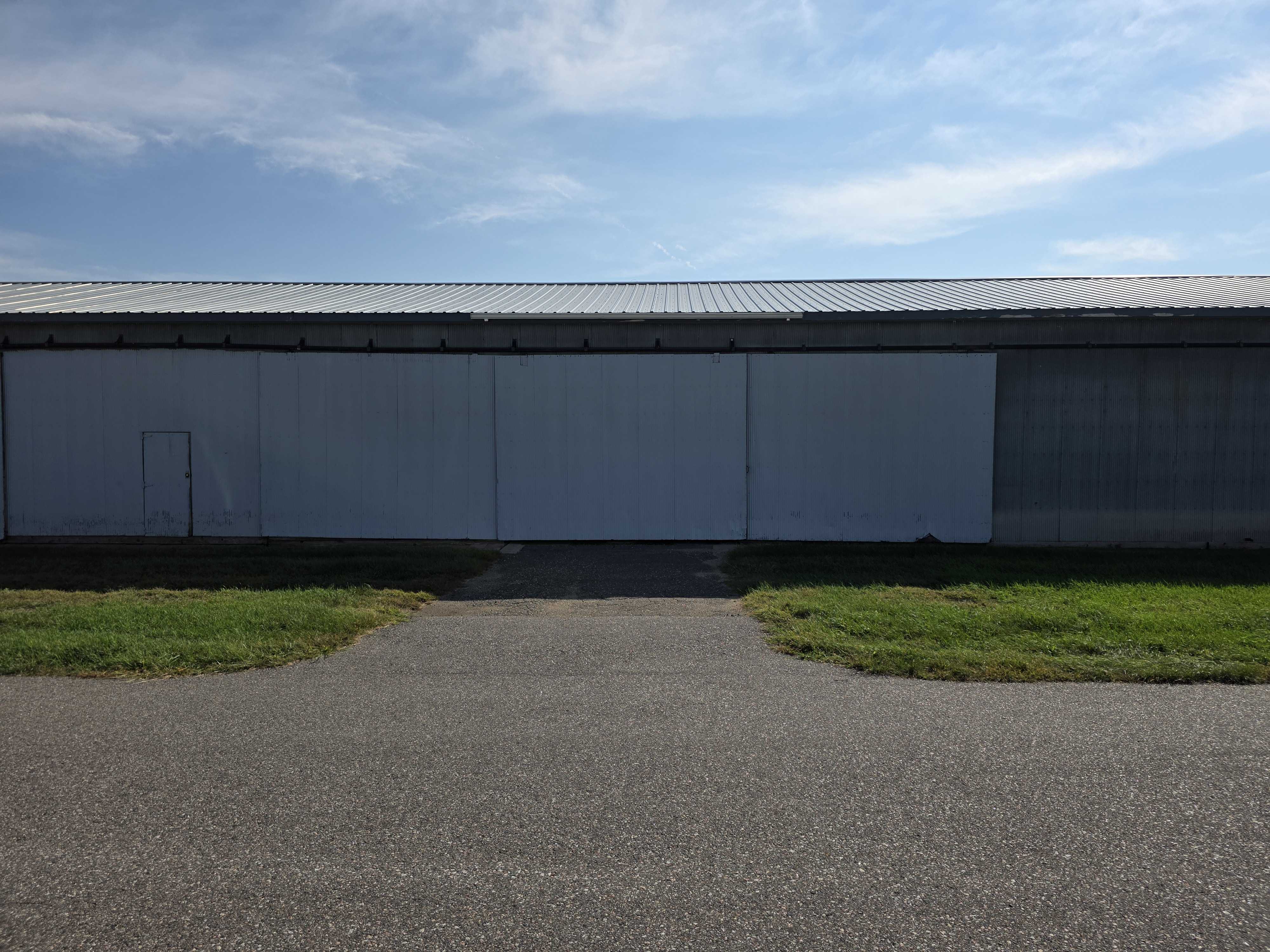 Airplane Hanger for Rent at KFCM Flying Cloud
