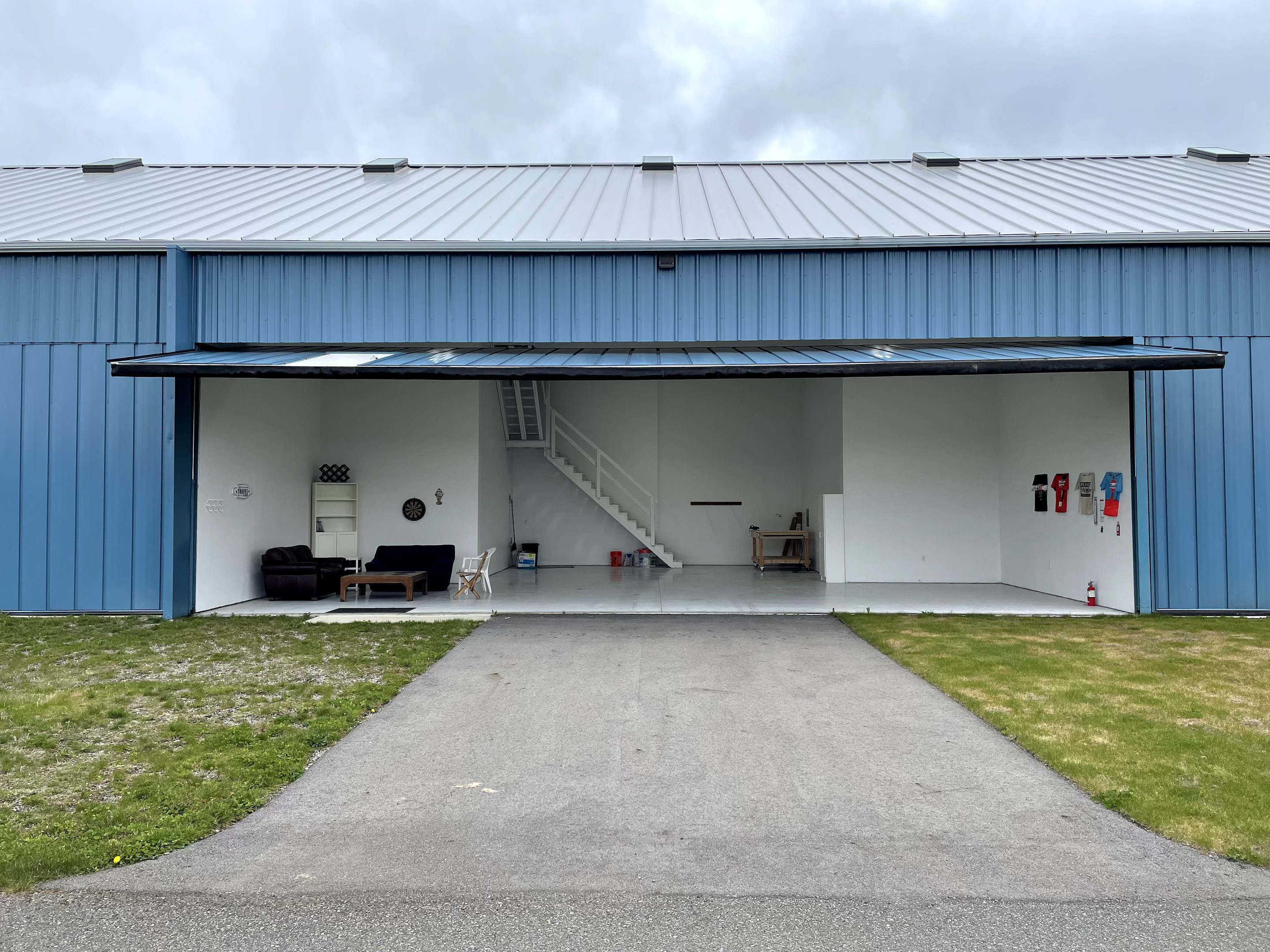 Arlington Washington T-Hangar KAWO - Seattle