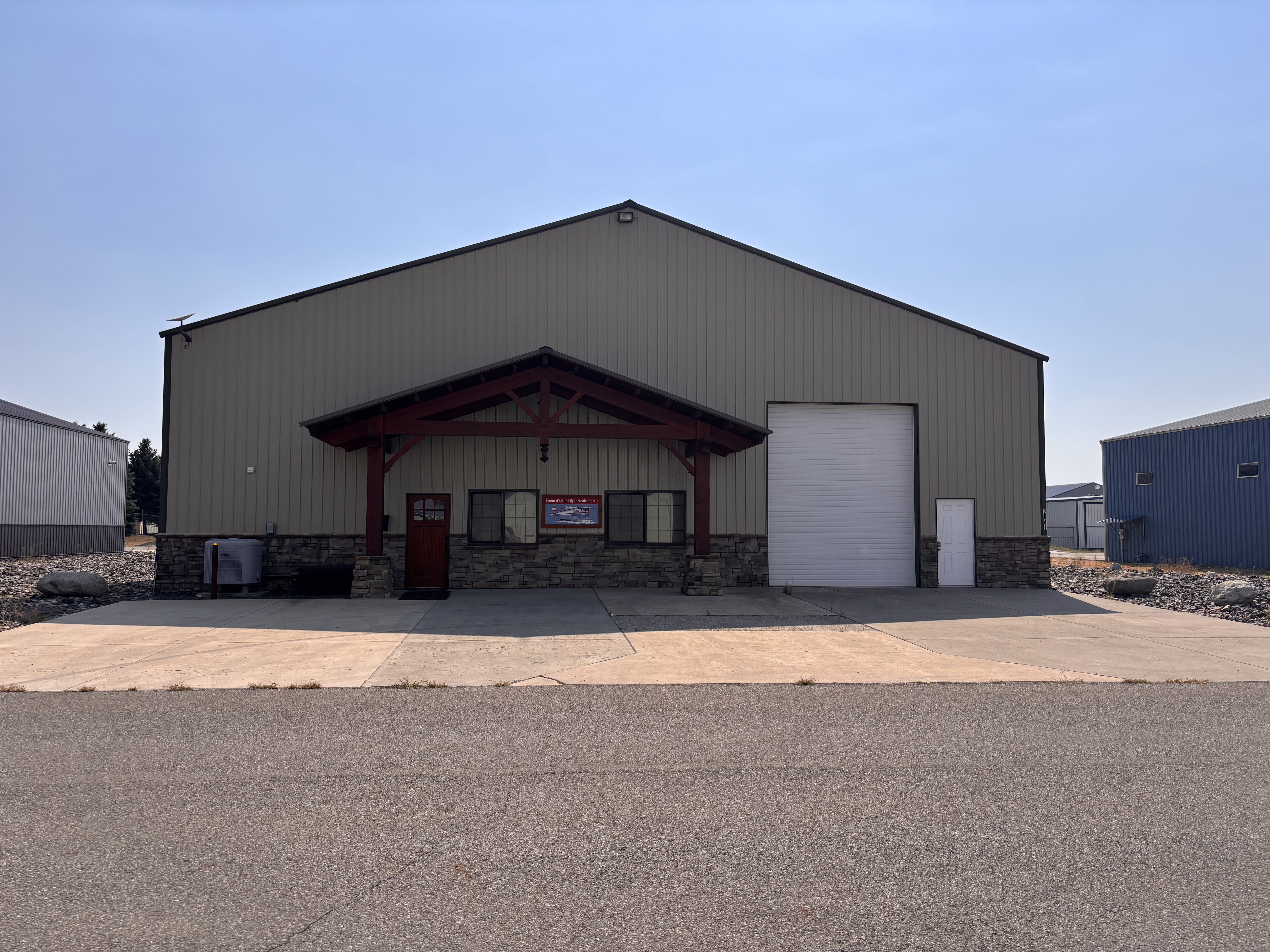 PREMIUM LOCATION ON DELTA TAXIWAY