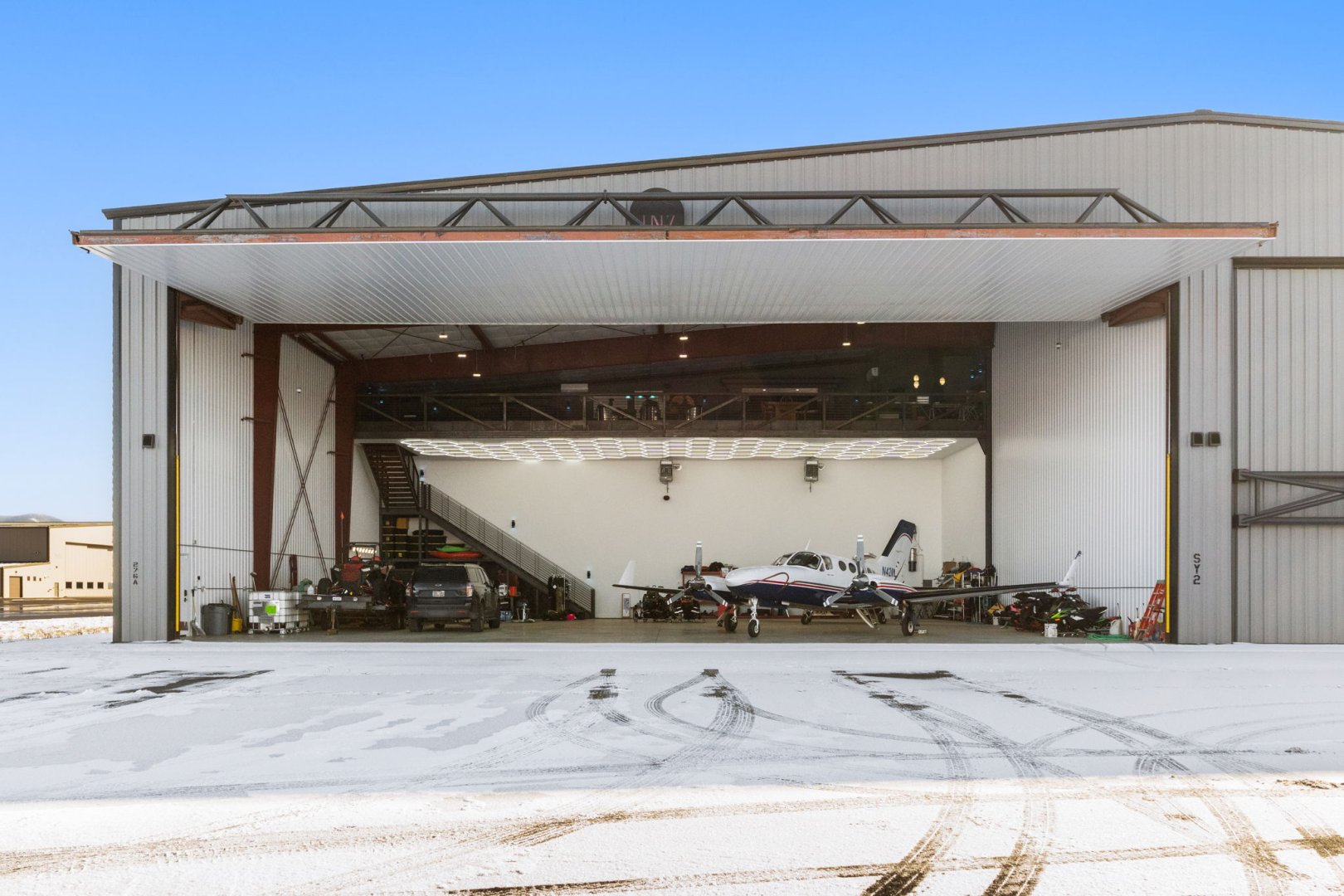 BZN Hangar For Sale