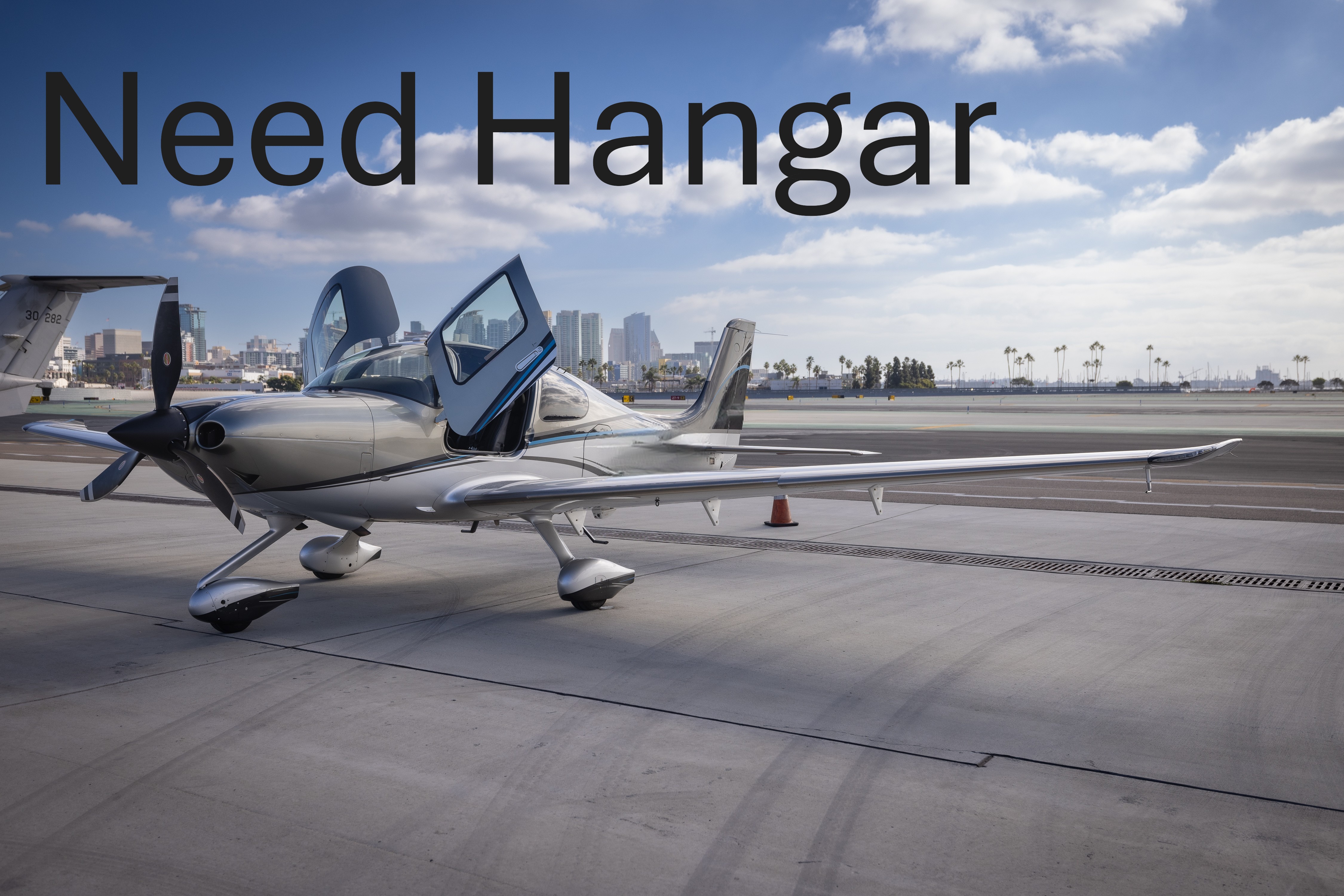 KMYF Hangar wanted