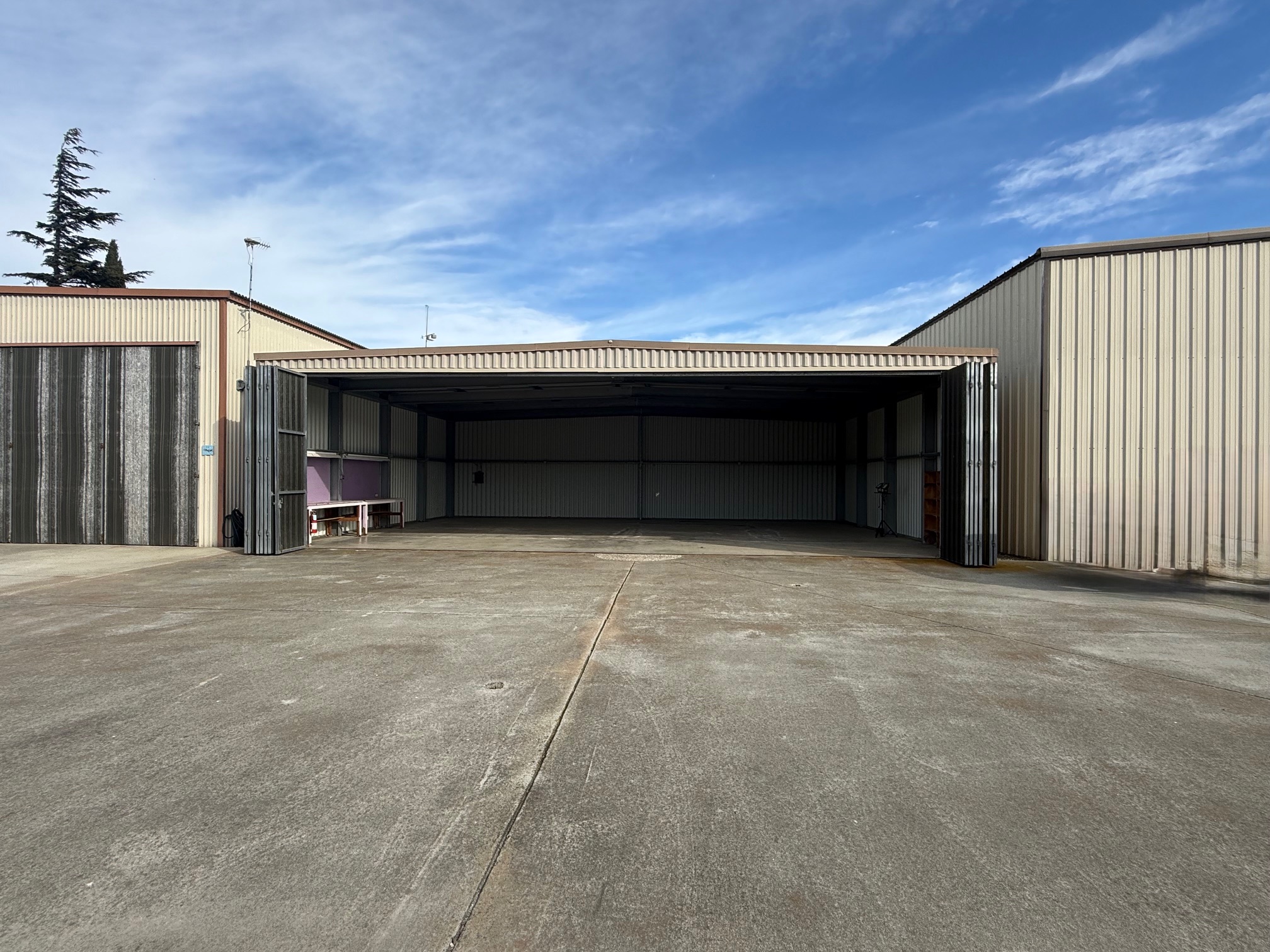 Frazier Lake Hangar For Sale