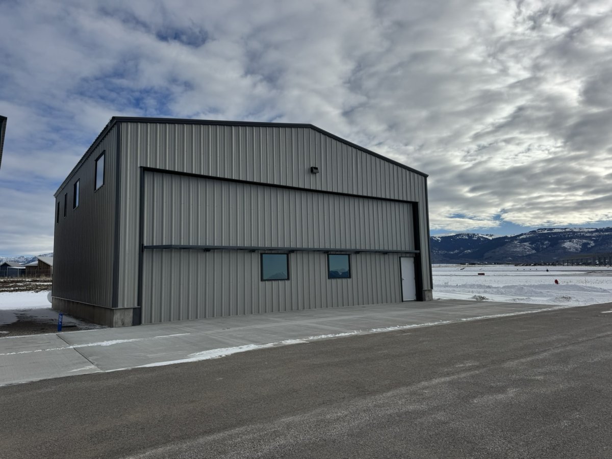Driggs 50x50 Private Hangar