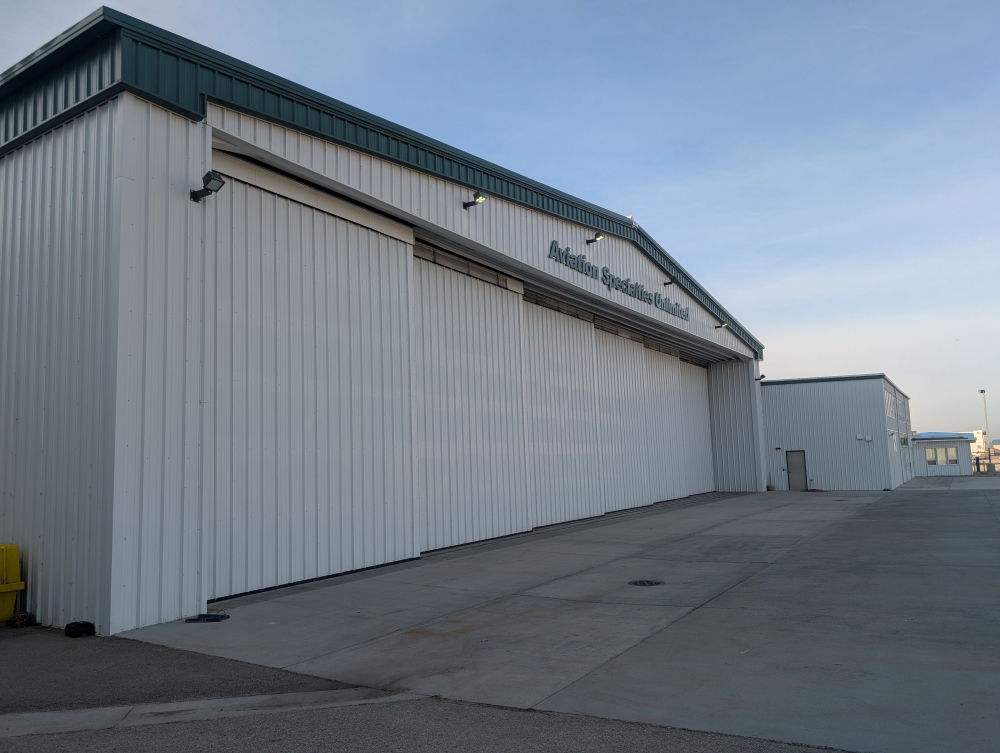 Corporate Hangar Space 
